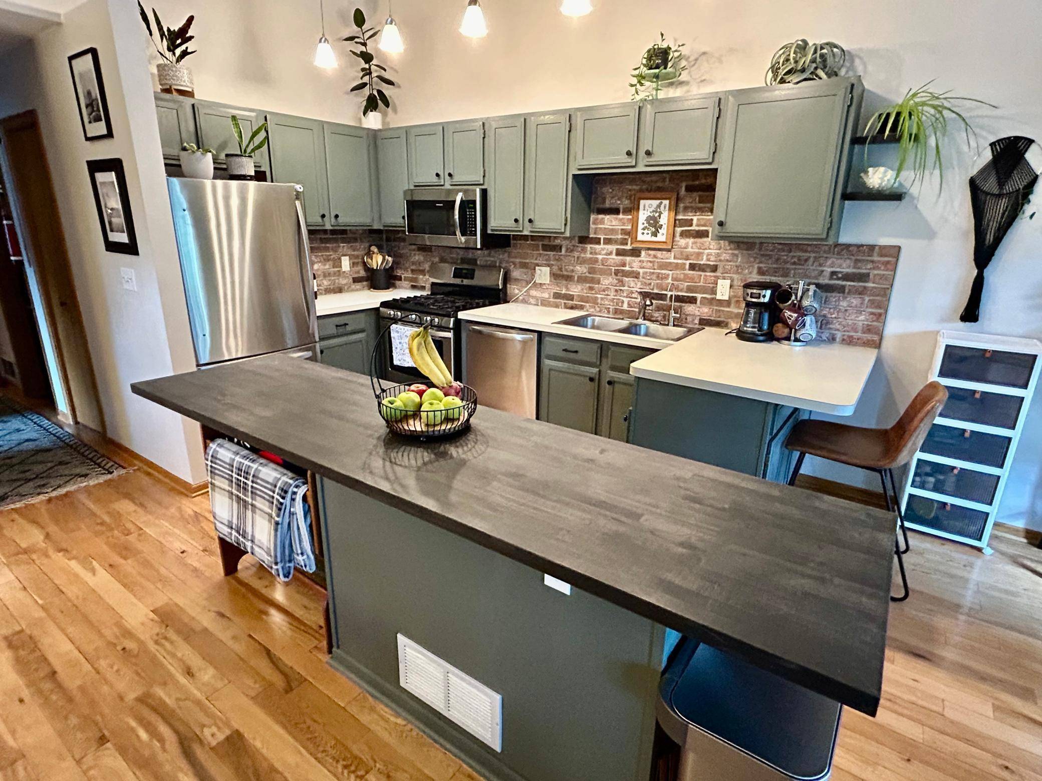 Woodbury, MN 55125,6640 Falstaff RD