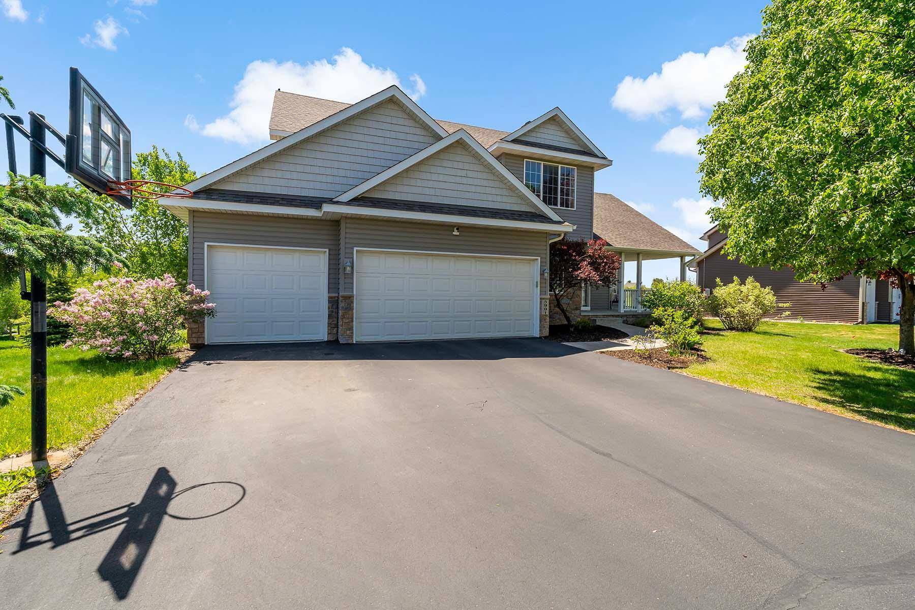 Brooklyn Park, MN 55443,5901 106th AVE N