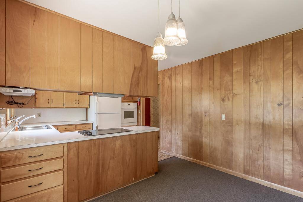 Le Center, MN 56057,468 E Washington ST
