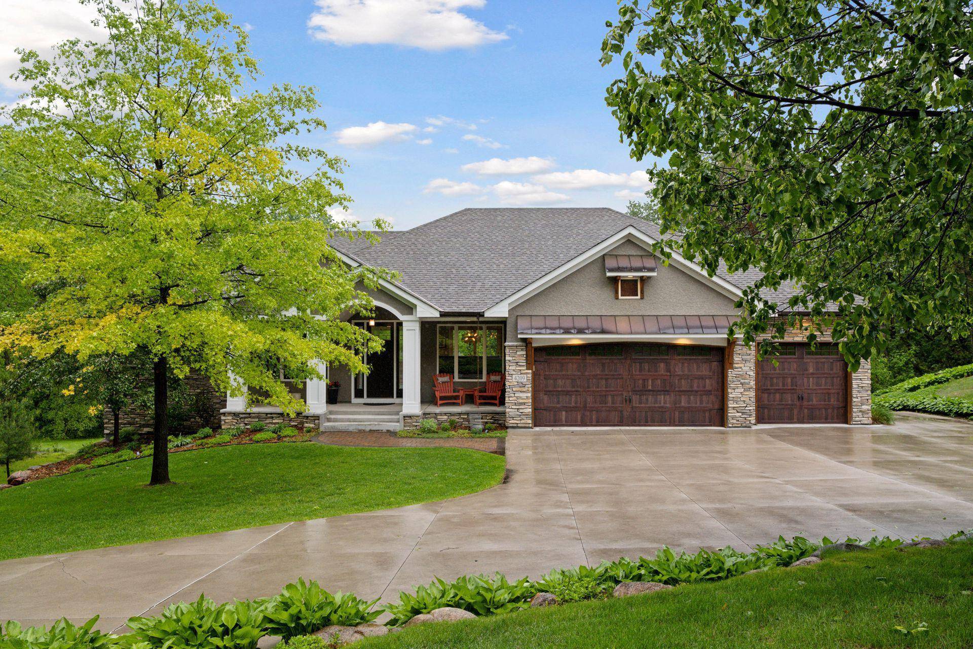 Minnetonka, MN 55345,4209 Maple LN