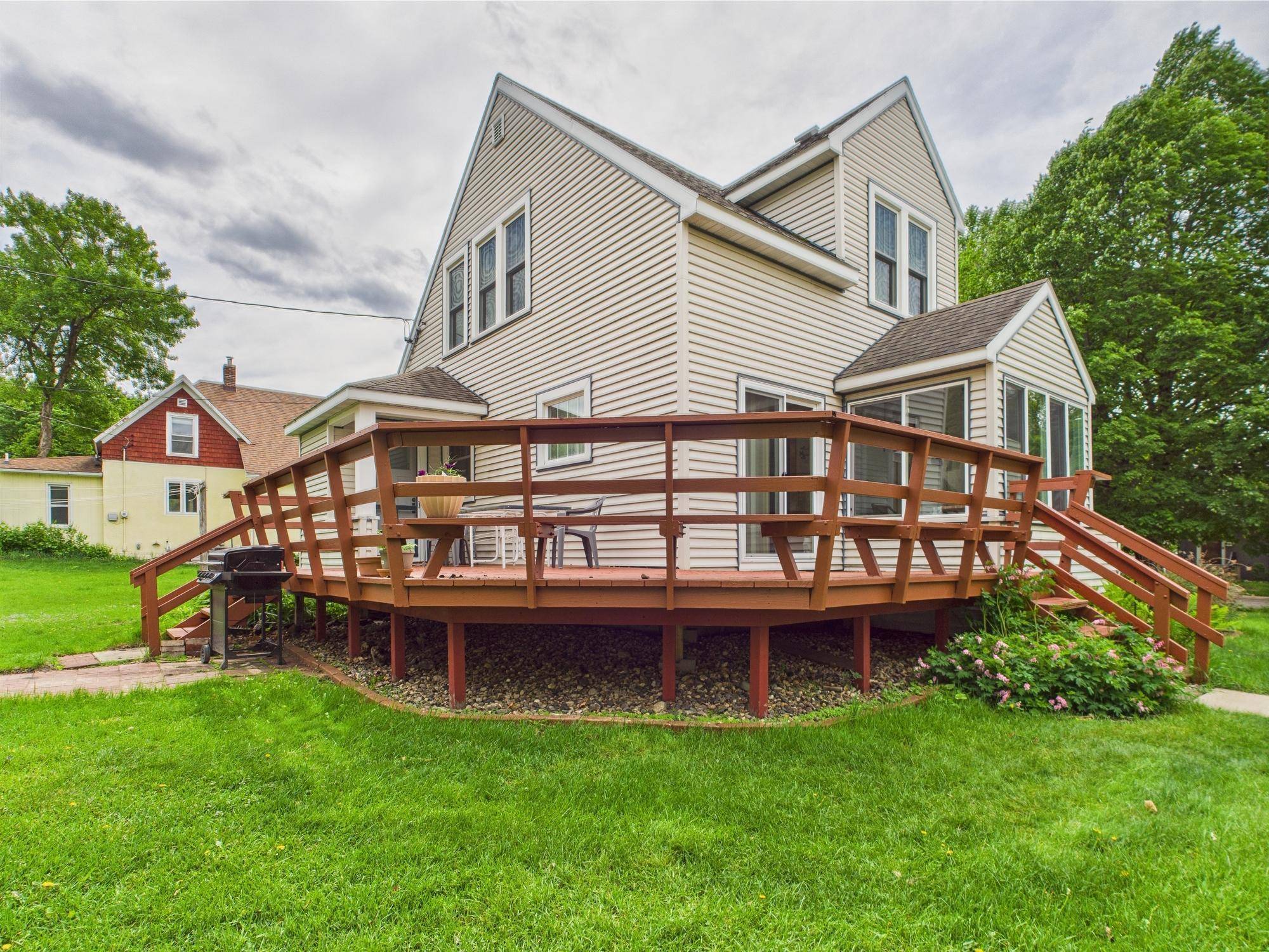 Glenwood, MN 56334,203 2nd AVE SE