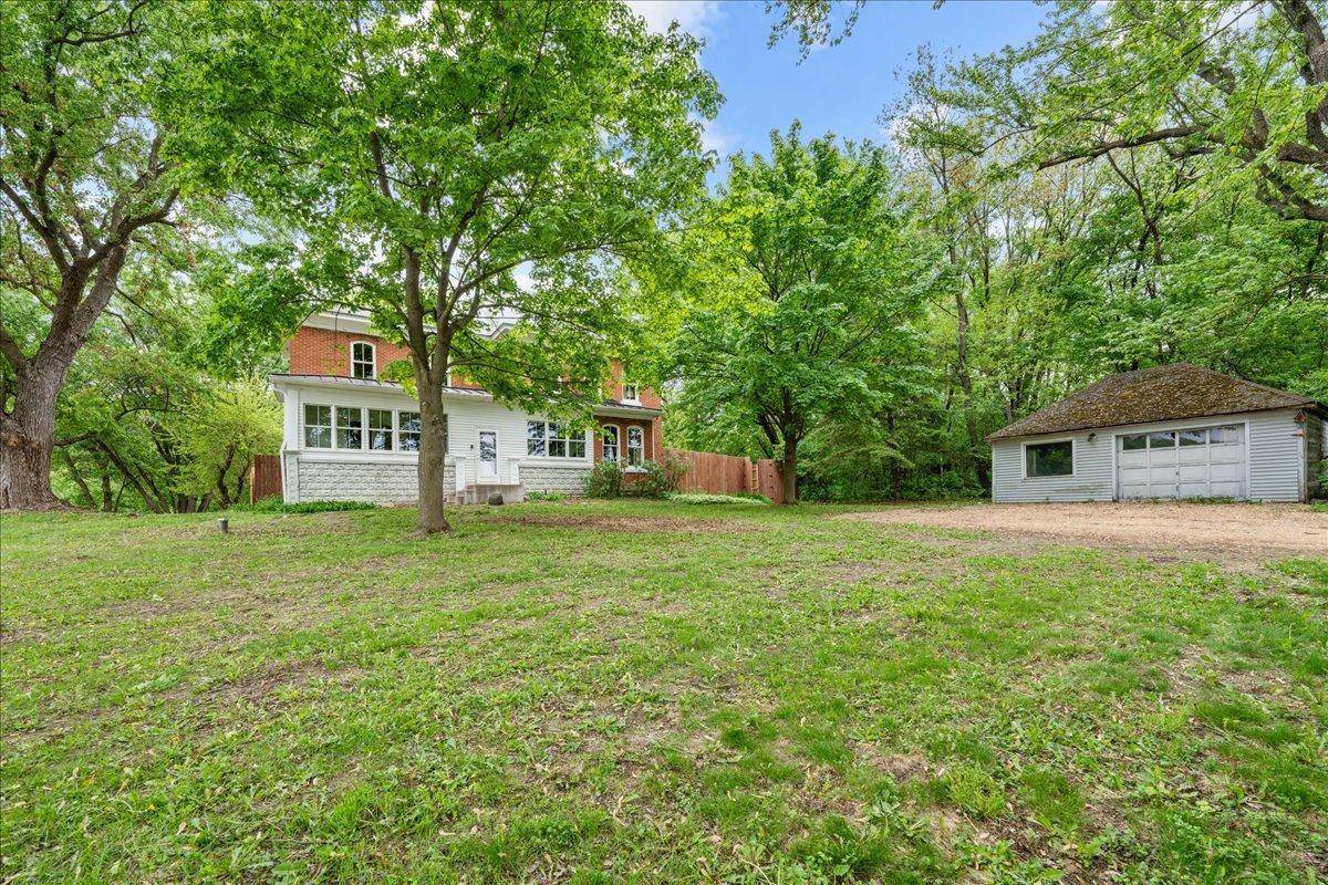Houlton, WI 54082,410 Highland View