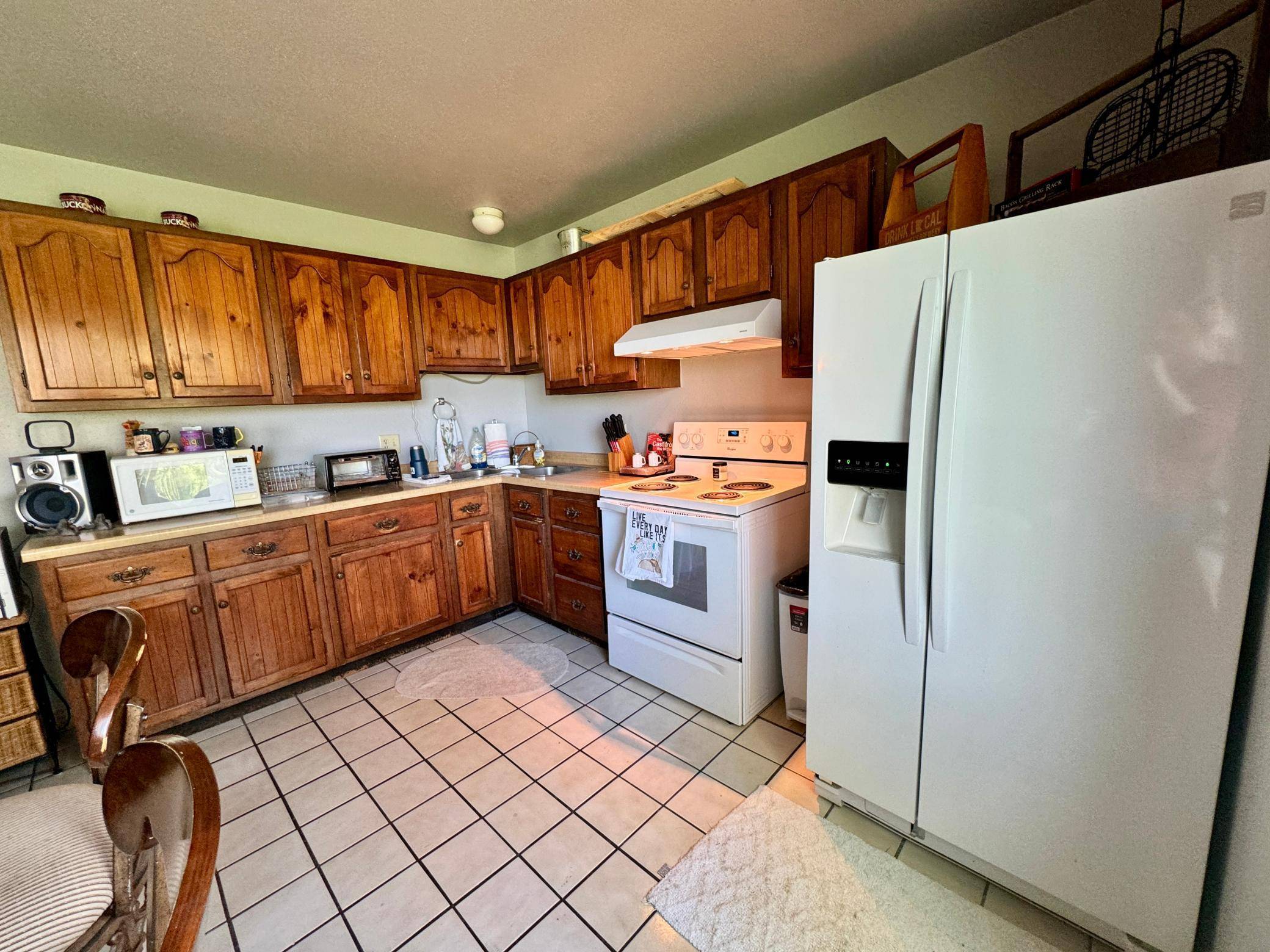 Warroad, MN 56763,37489 Elm DR #A
