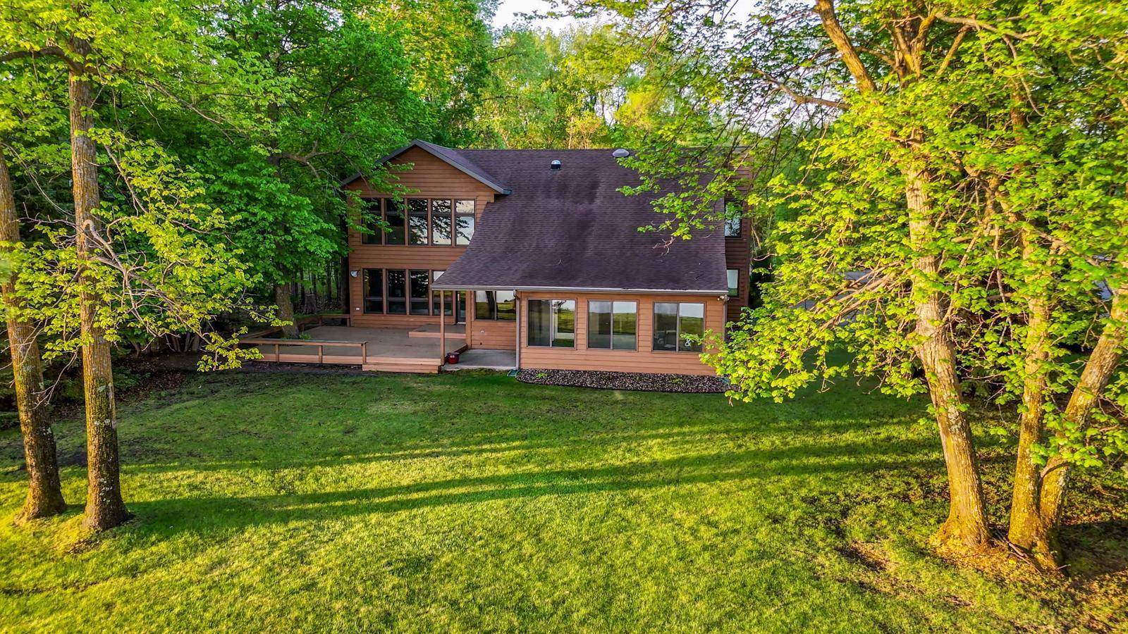 Detroit Lakes, MN 56501,570 Shorewood DR