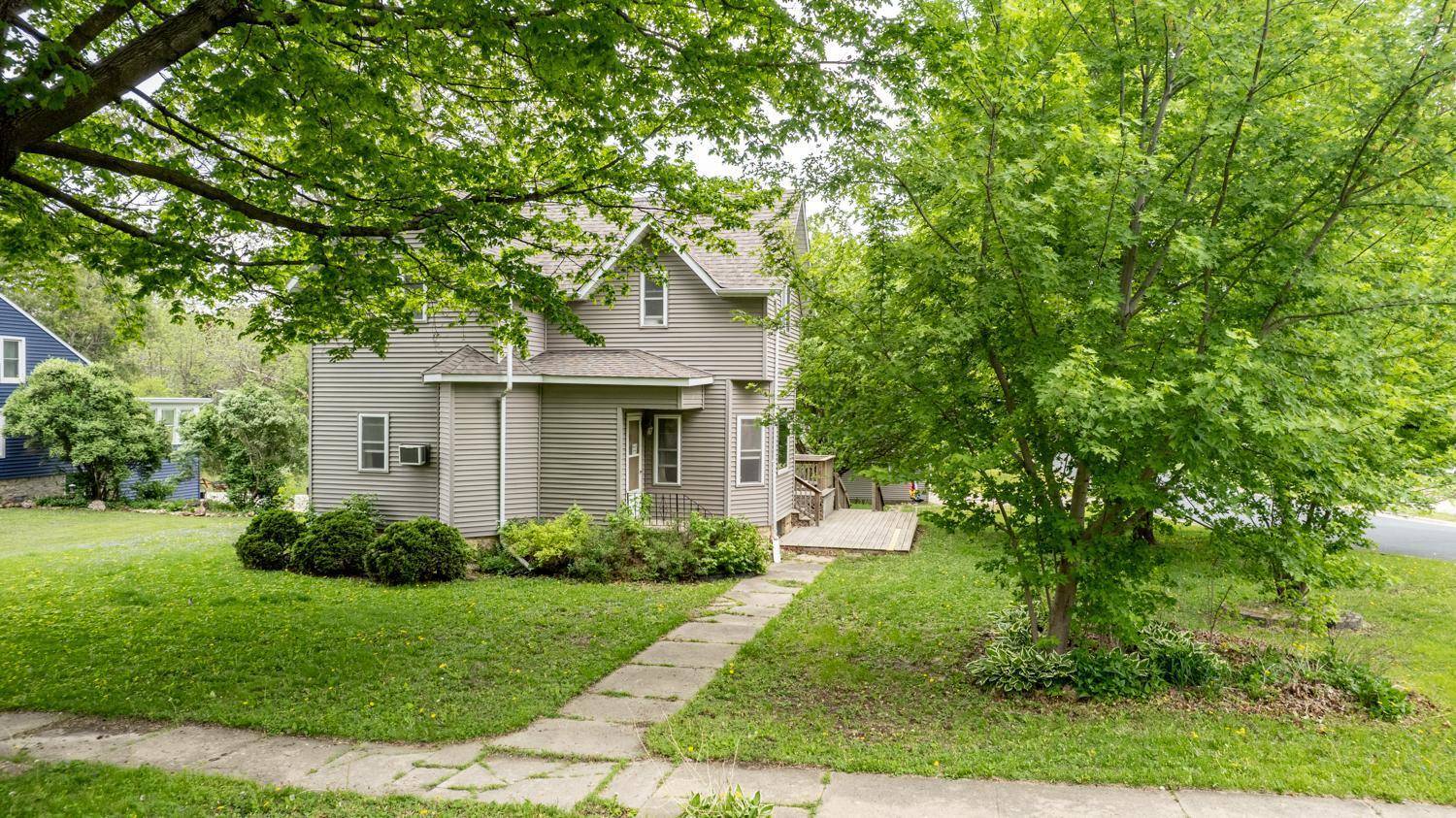 Spring Valley, MN 55975,501 Warren AVE