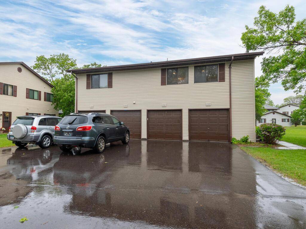 Brooklyn Park, MN 55445,6540 84th CT N