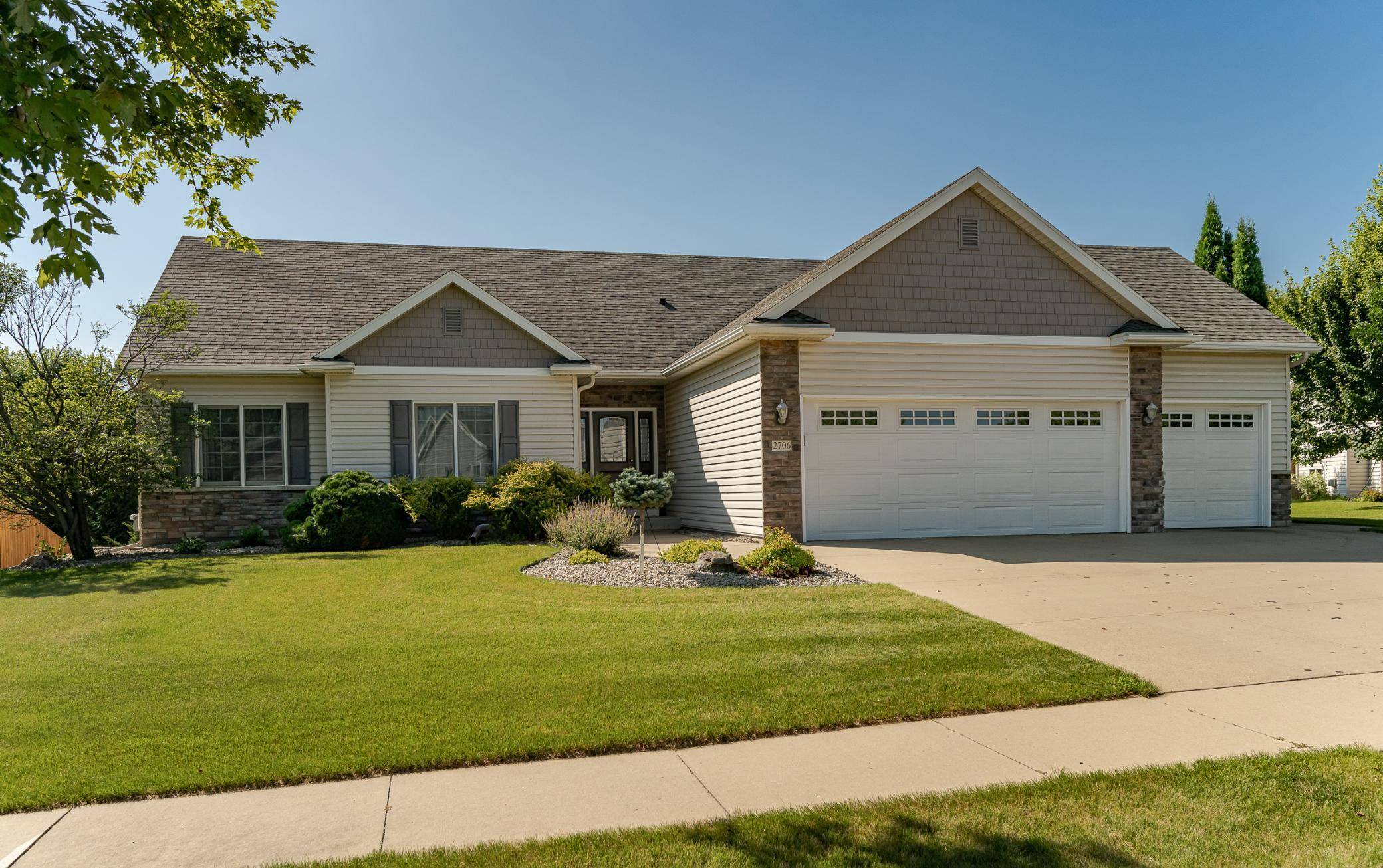 Rochester, MN 55901,2706 Bandel DR NW