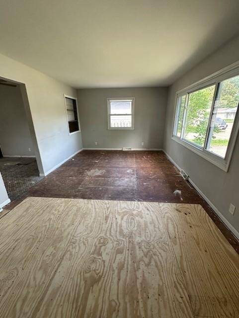 Owatonna, MN 55060,737 14th ST NE