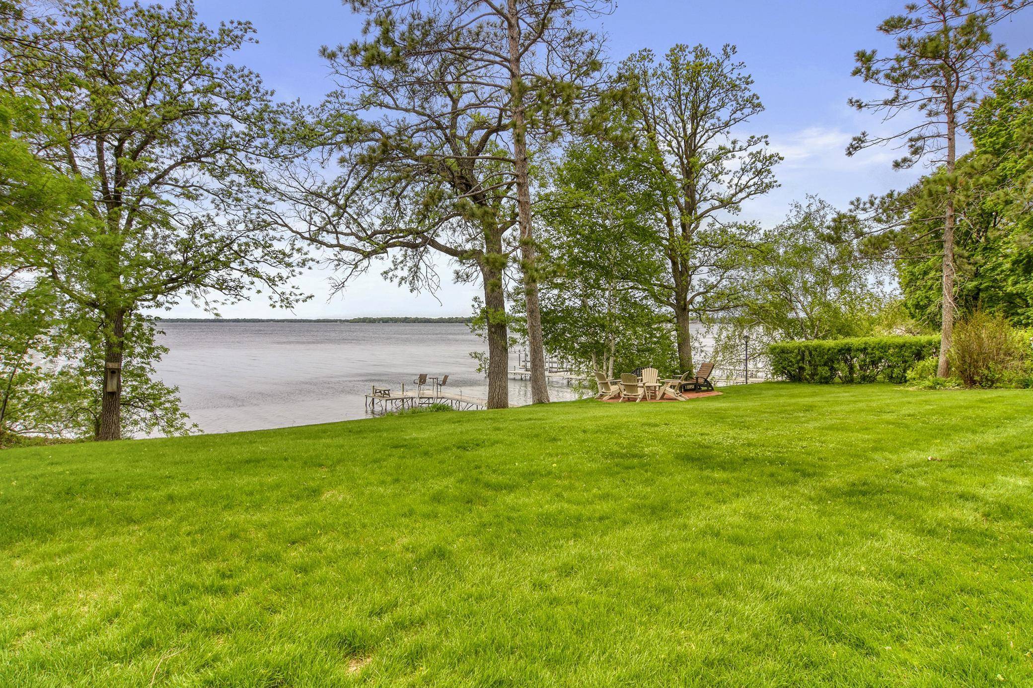 Detroit Lakes, MN 56501,1522 E Shore DR