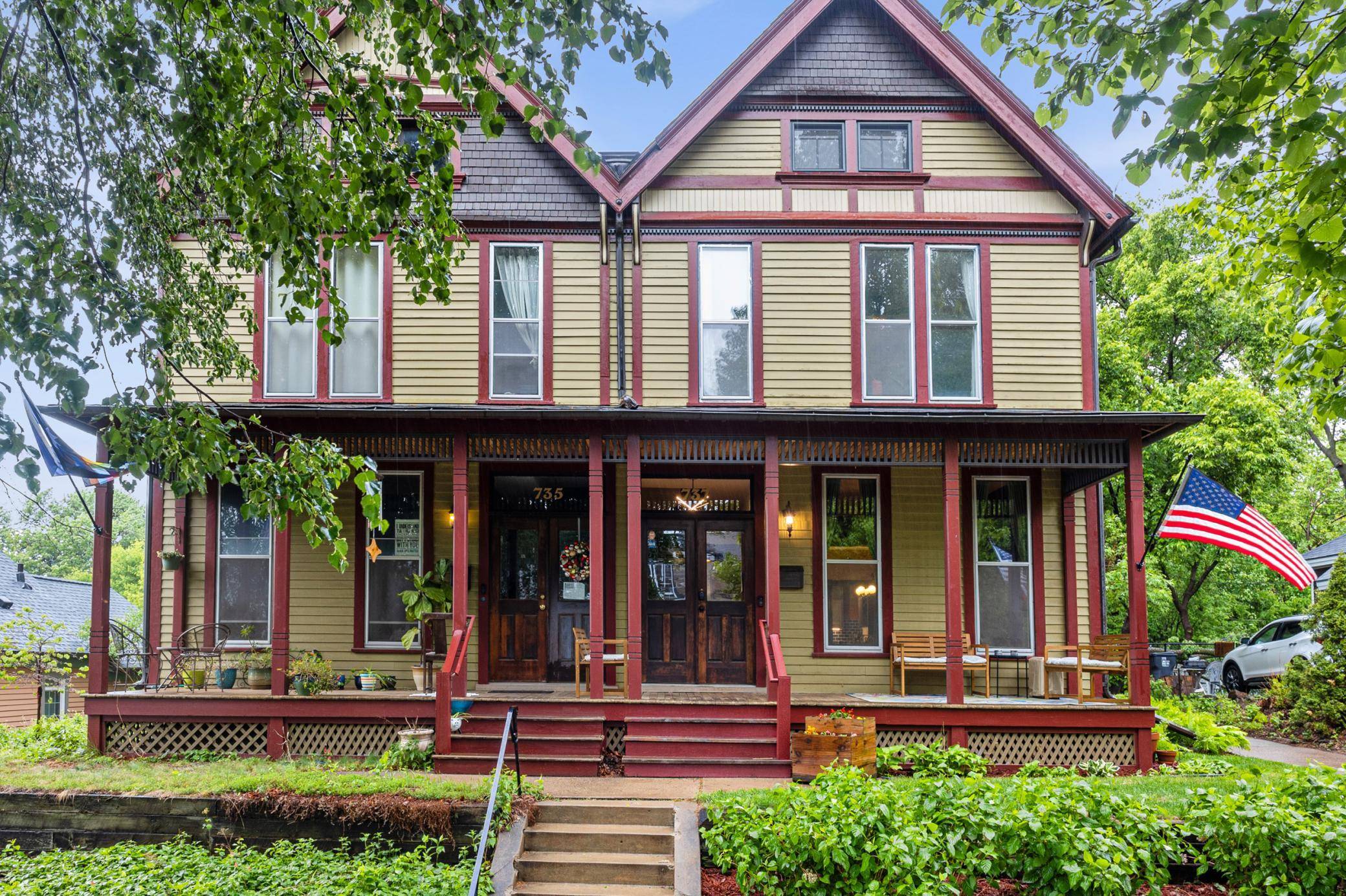 Saint Paul, MN 55106,737 5th ST E