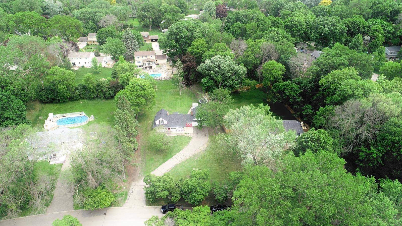 Minnetonka, MN 55345,5117 Clear Spring RD