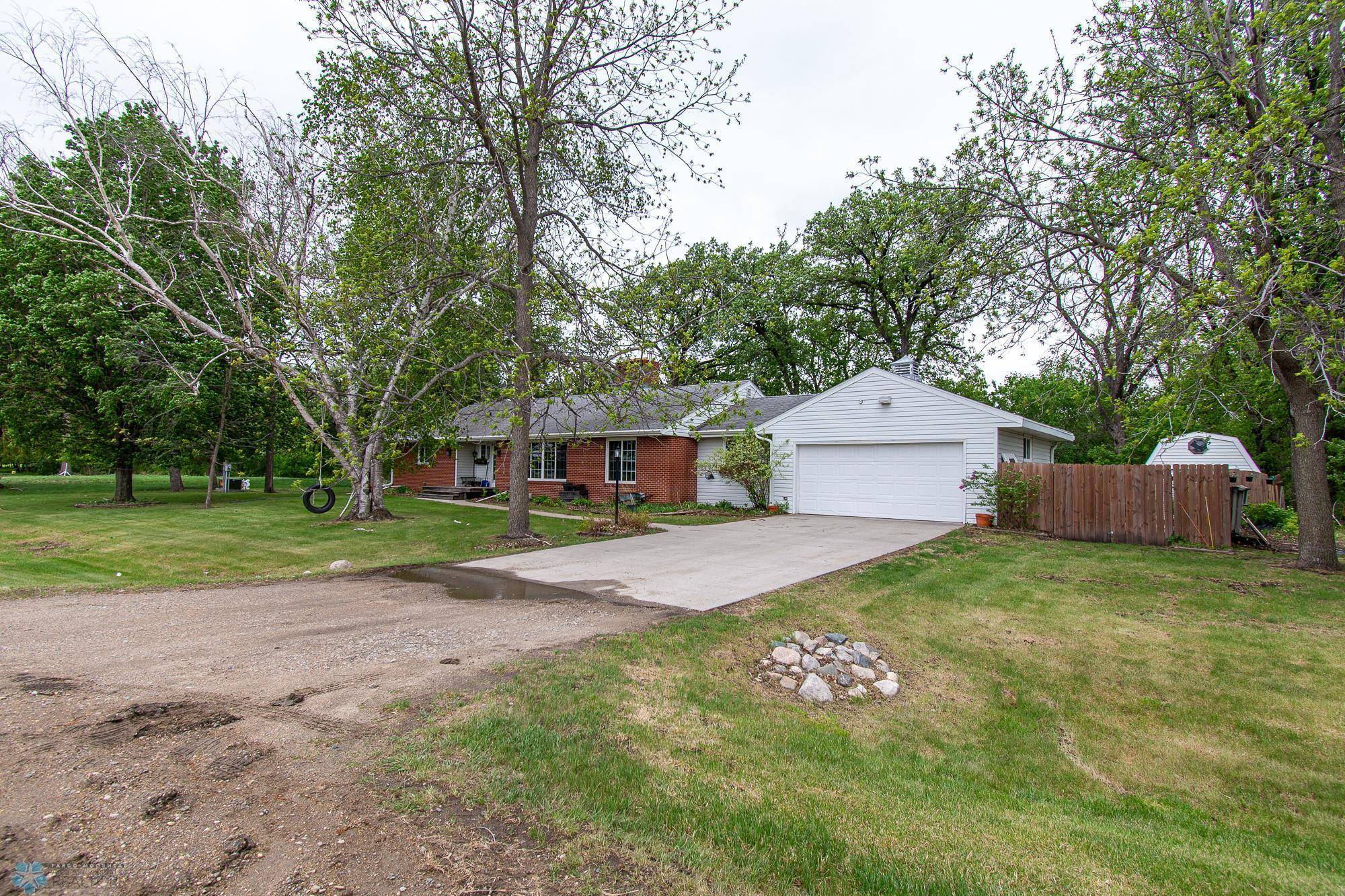 Moorhead, MN 56560,1513 40th AVE N