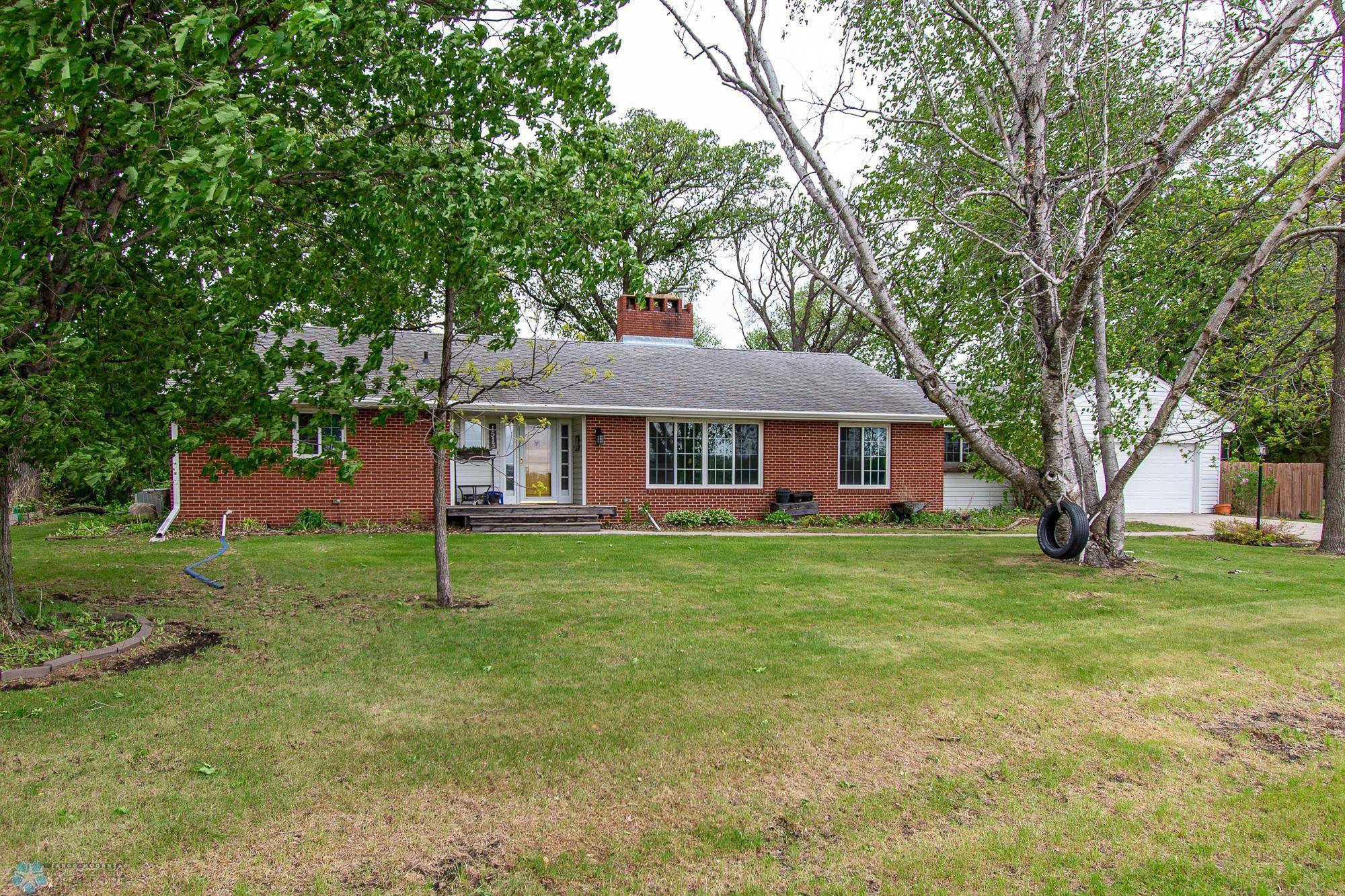 Moorhead, MN 56560,1513 40th AVE N