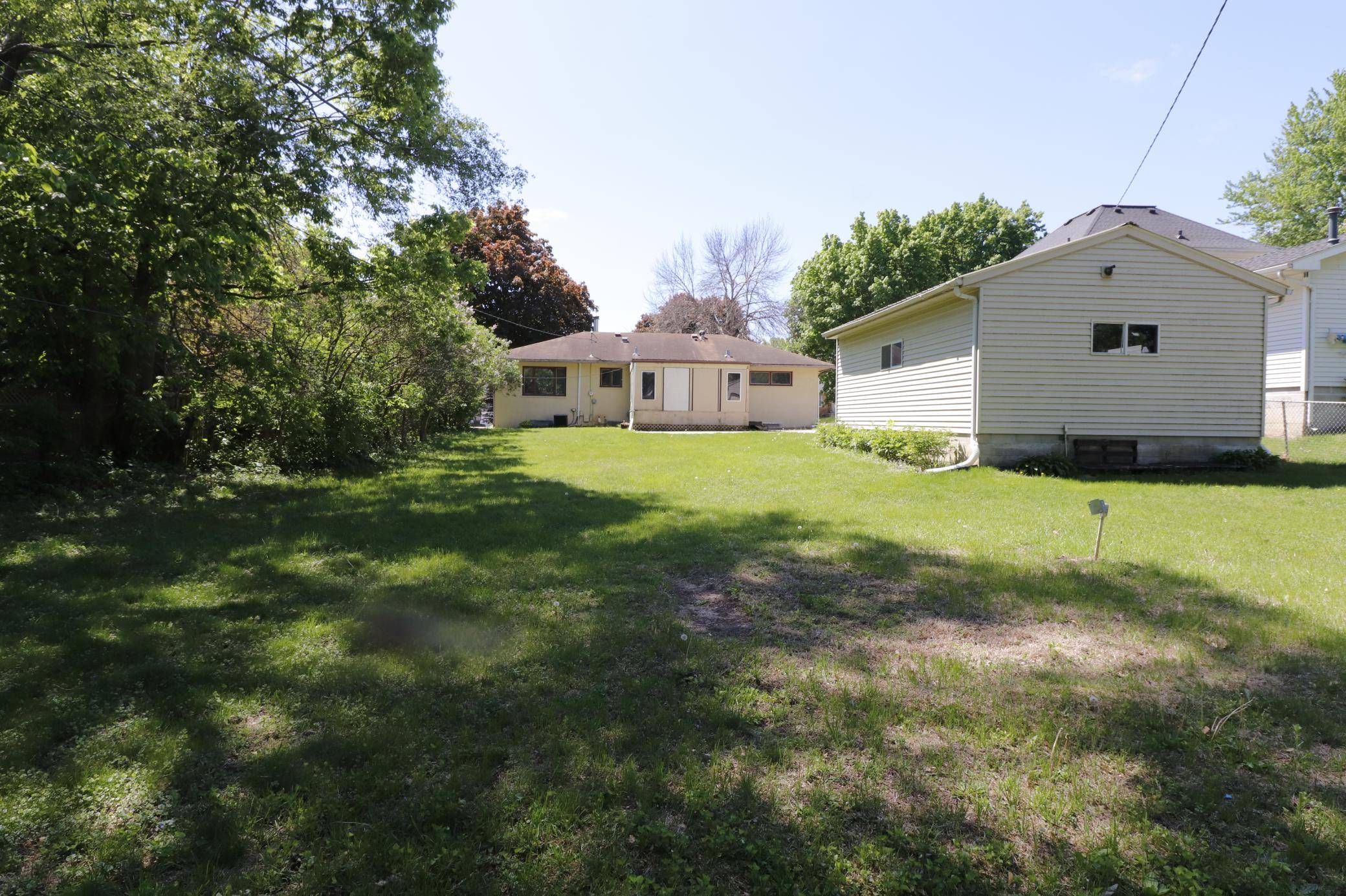 Faribault, MN 55021,718 1st ST SW