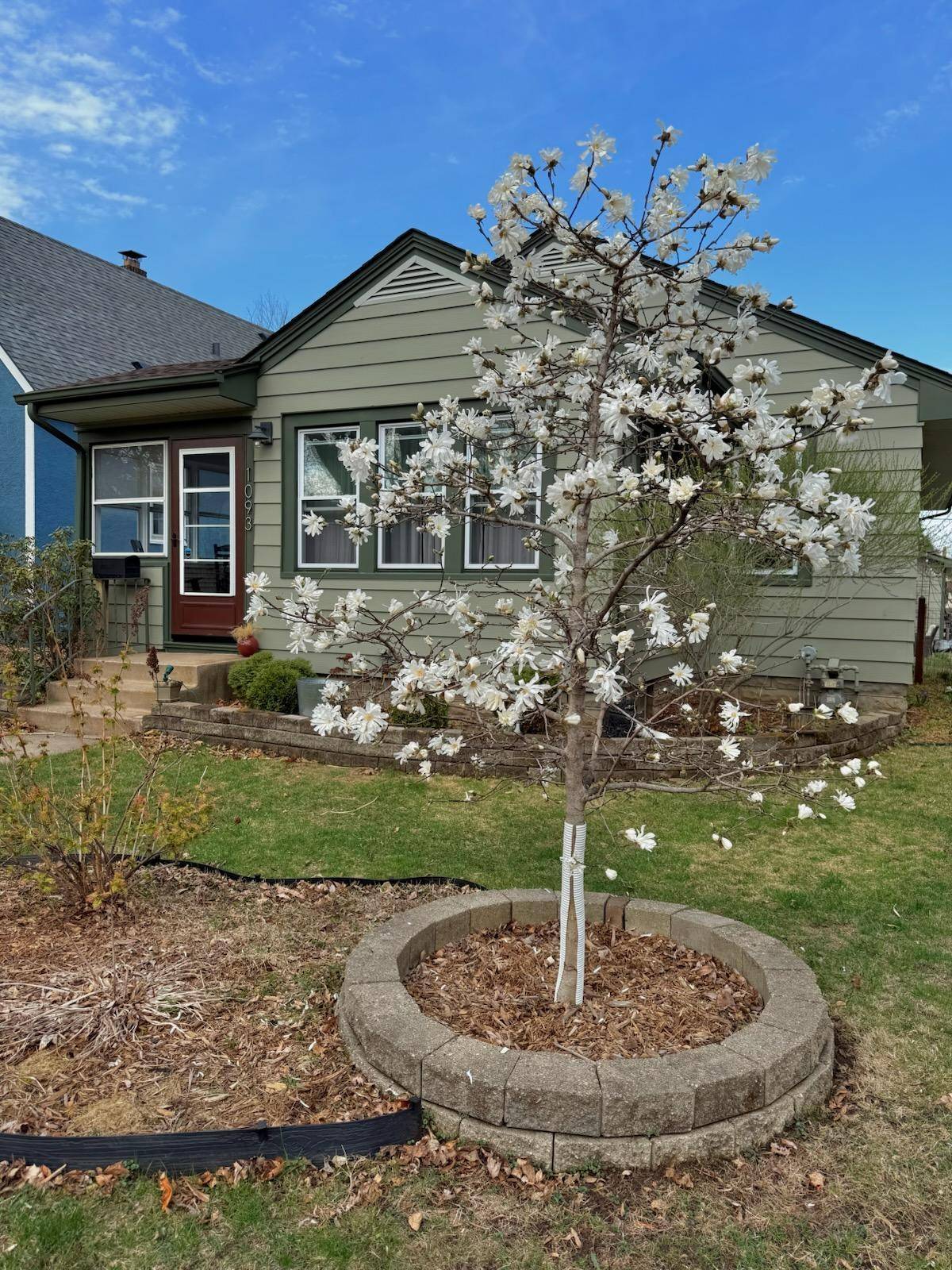West Saint Paul, MN 55118,1093 Smith AVE S