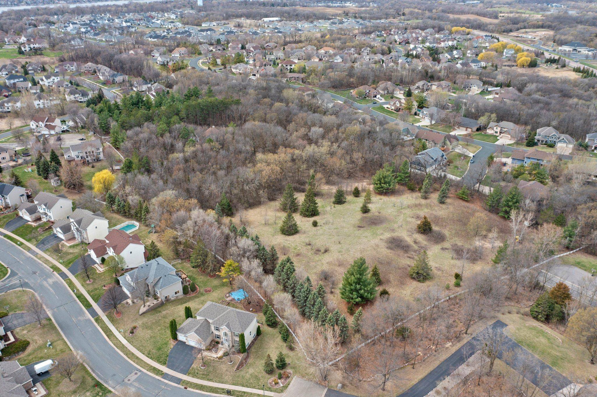 Savage, MN 55378,9322 Hillsboro