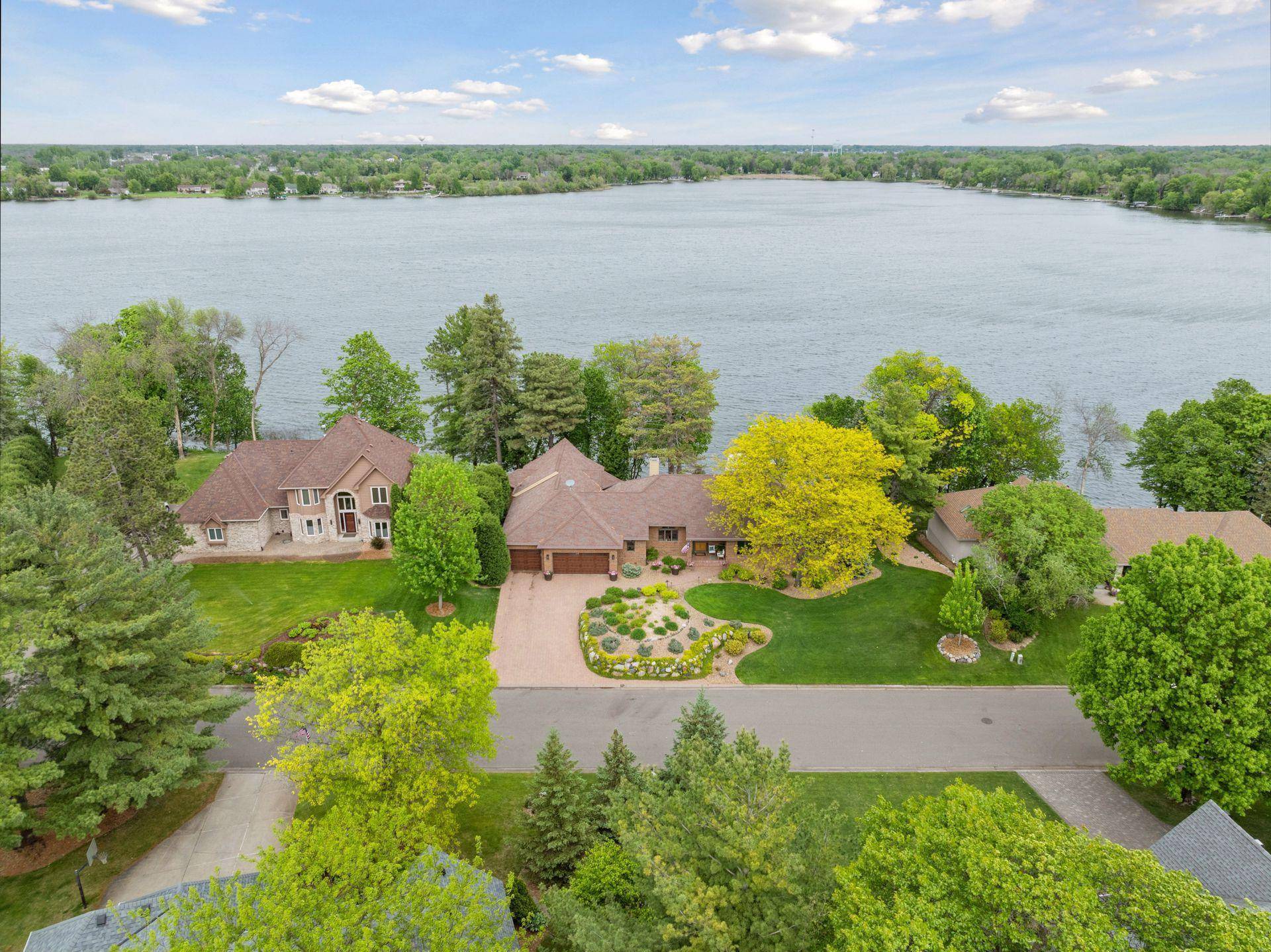 Forest Lake, MN 55025,21273 Floral Bay DR N