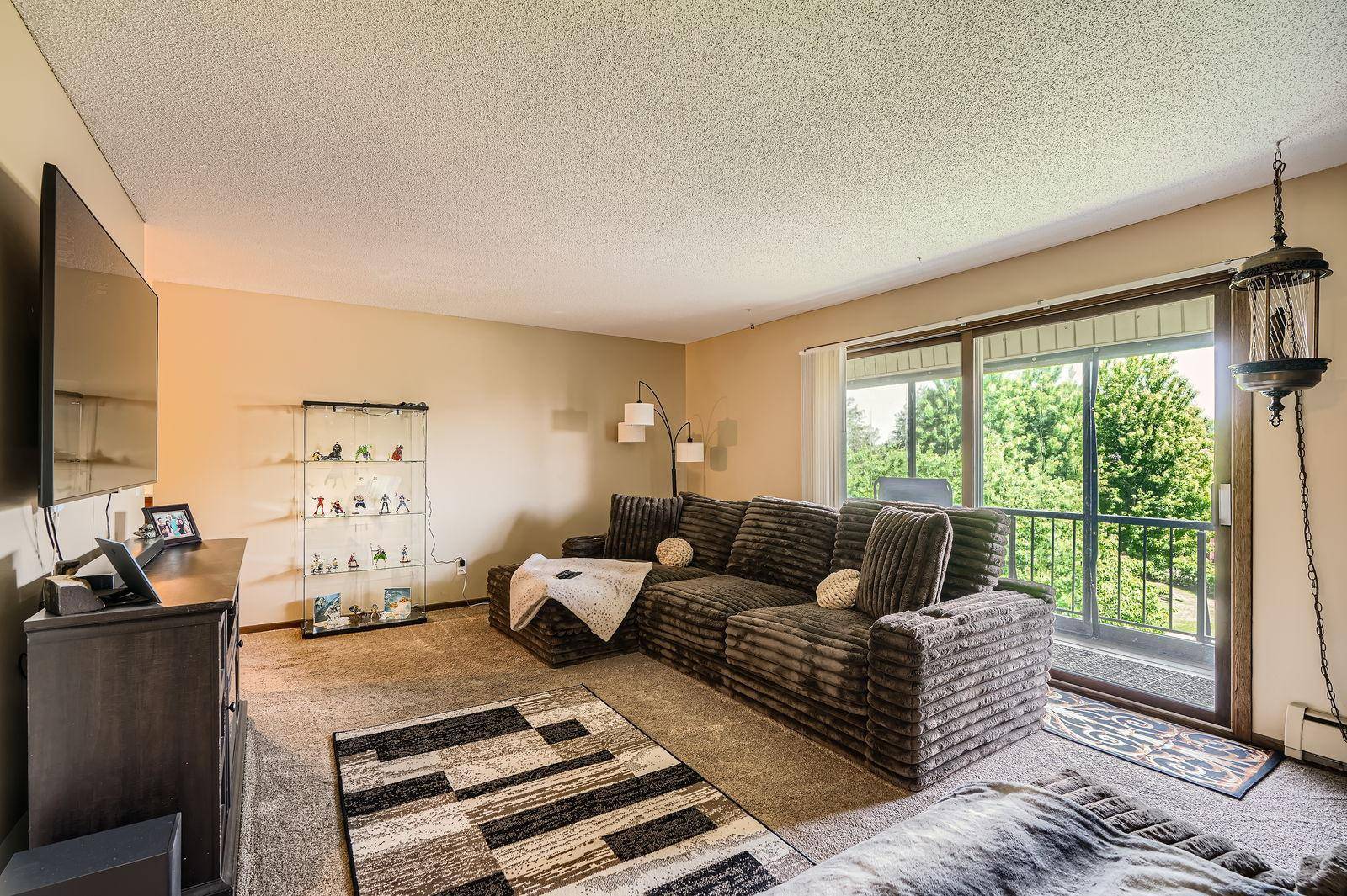 West Saint Paul, MN 55118,255 Westview DR #305