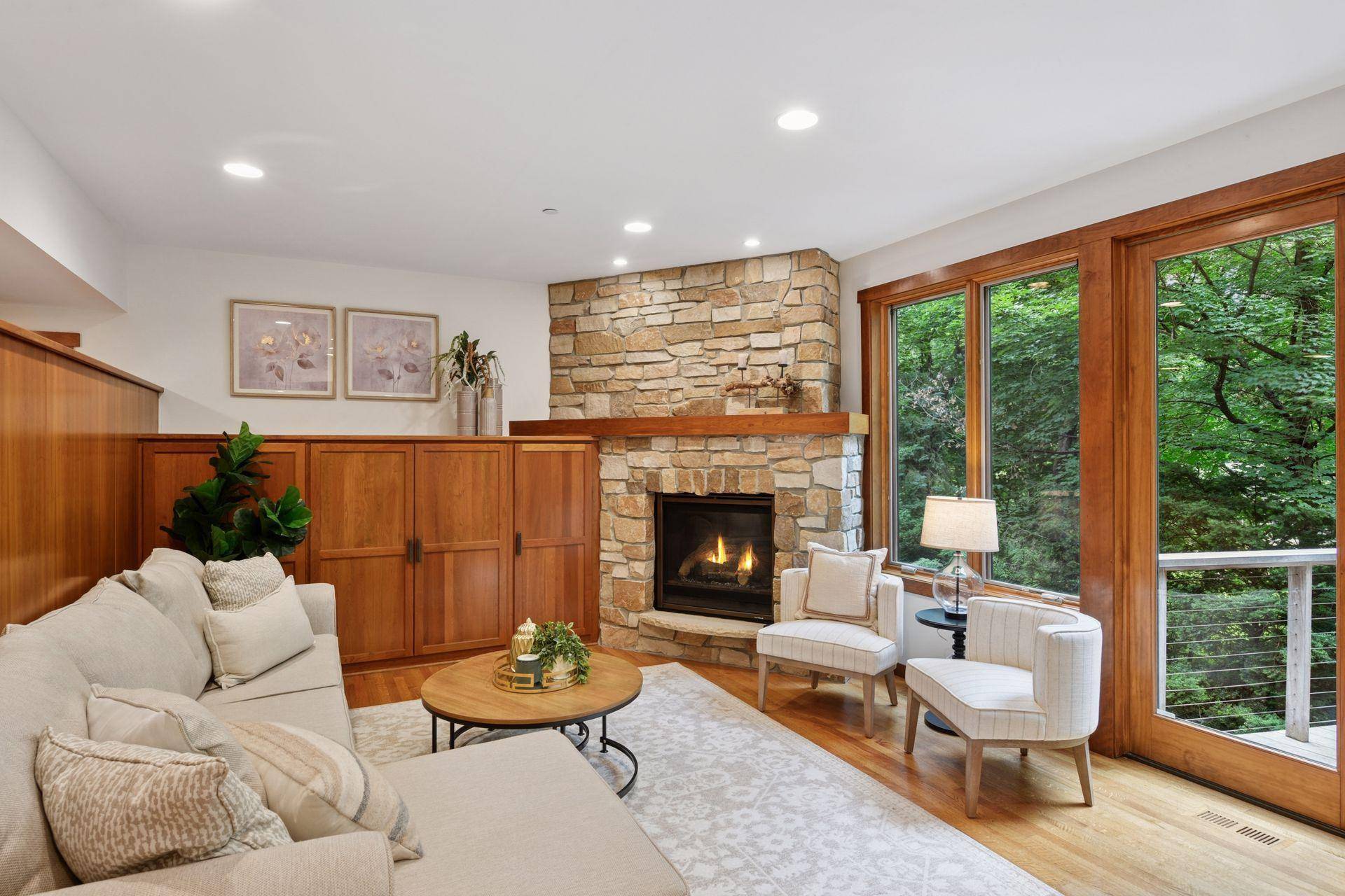 Minnetonka, MN 55345,17524 Hampton CT