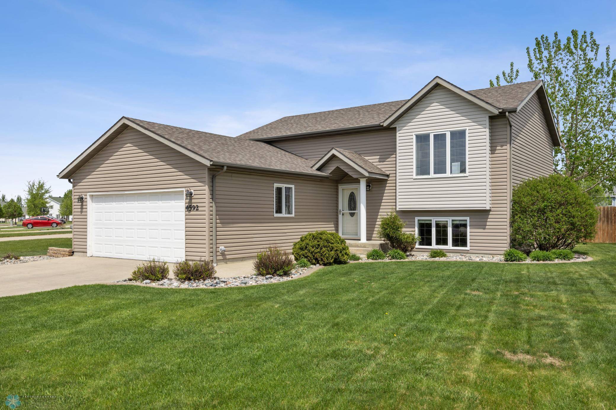 Fargo, ND 58104,4592 44th ST S