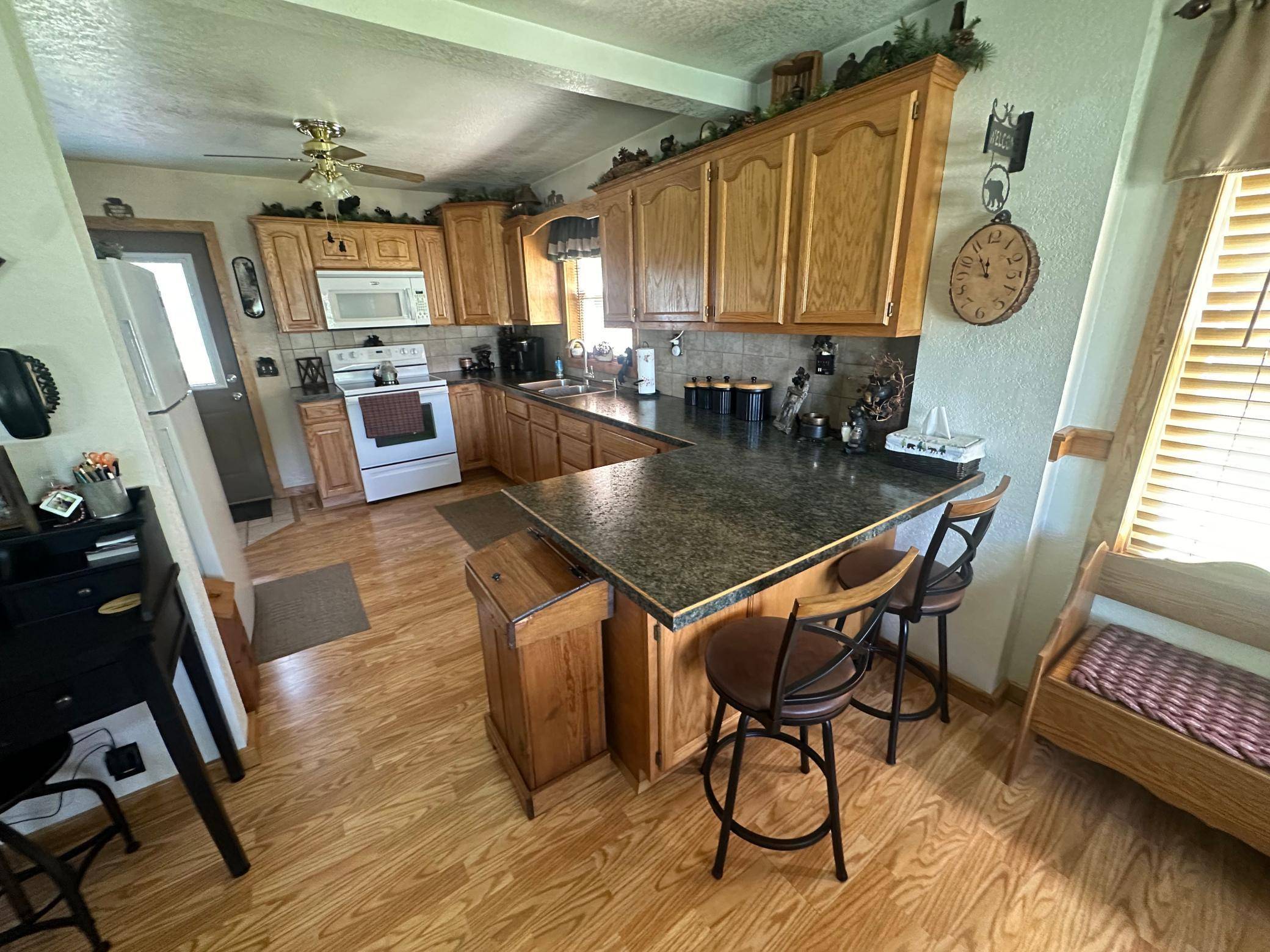 Roseau, MN 56751,310 7th AVE NE