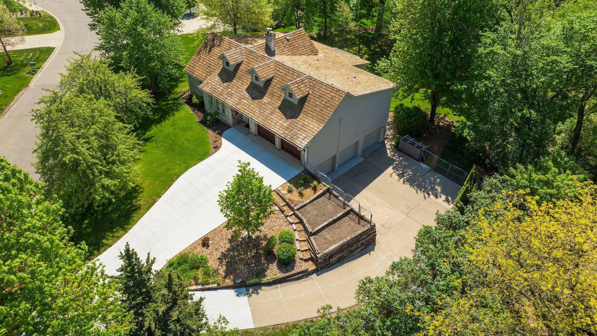 Wayzata, MN 55391,15575 Ranchview CT