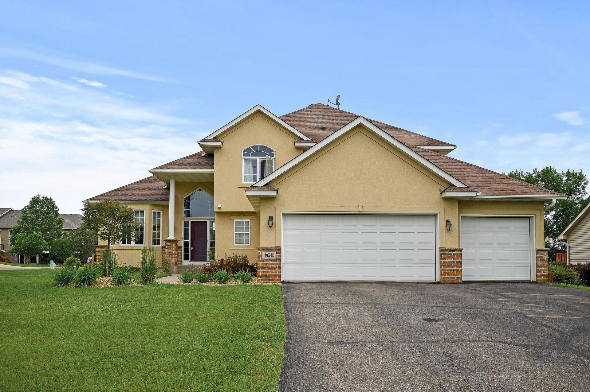 Prior Lake, MN 55372,14210 Badger CIR NW