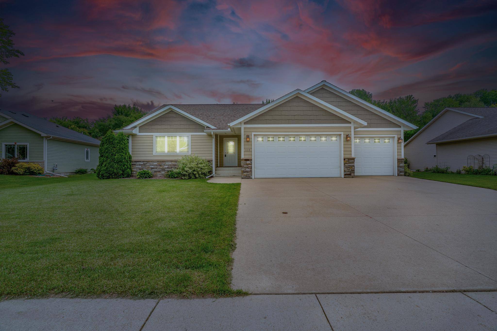 Mankato, MN 56001,225 Pinehurst DR