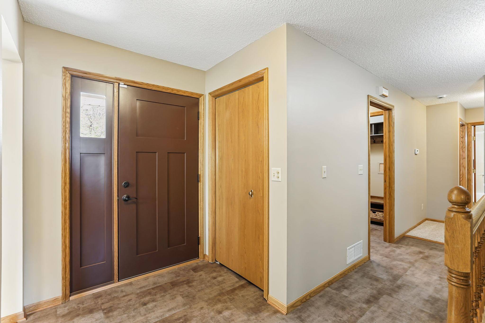 Oakdale, MN 55128,2199 Holly AVE N