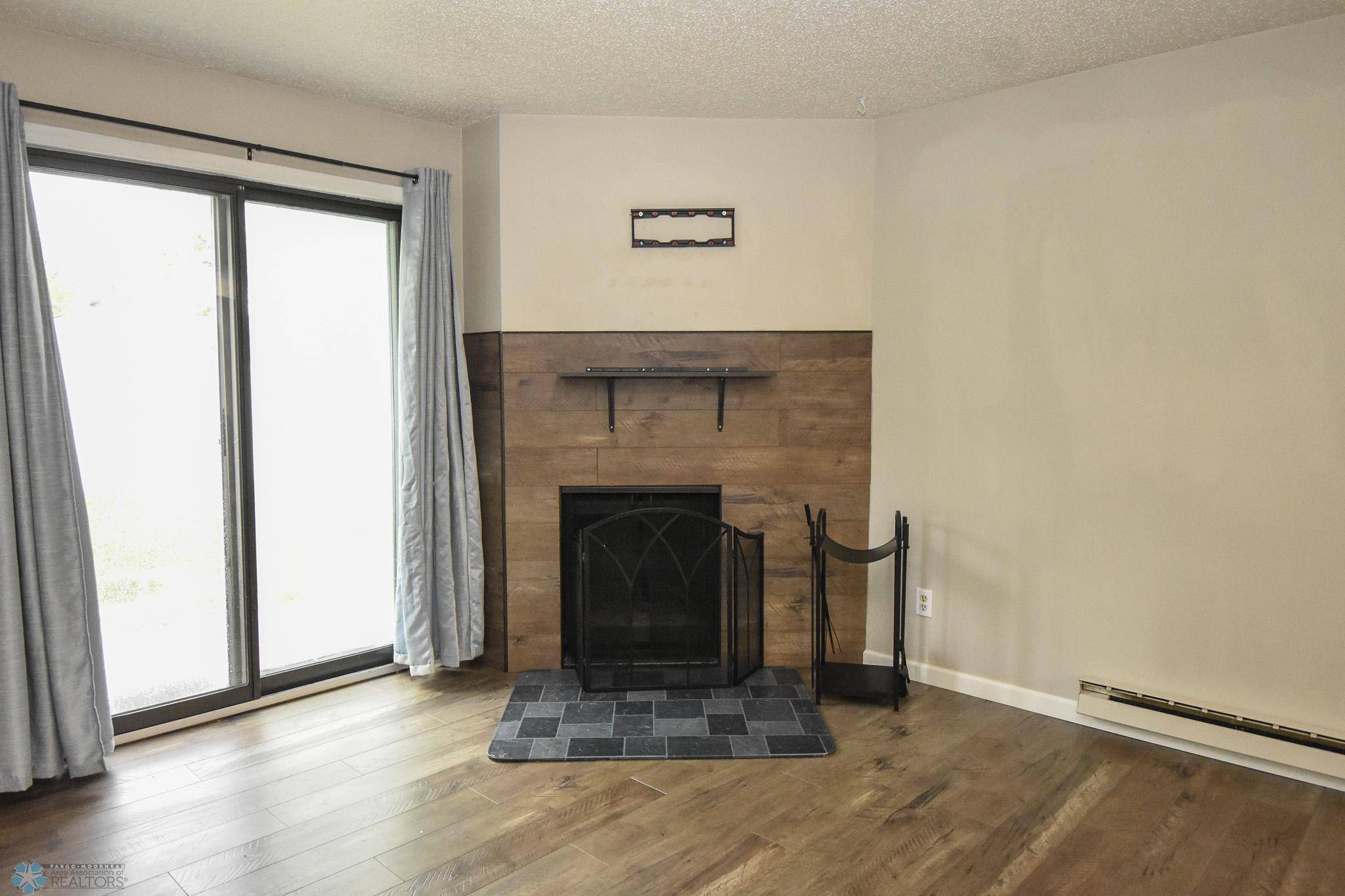 Dilworth, MN 56529,208 5TH ST NW #B