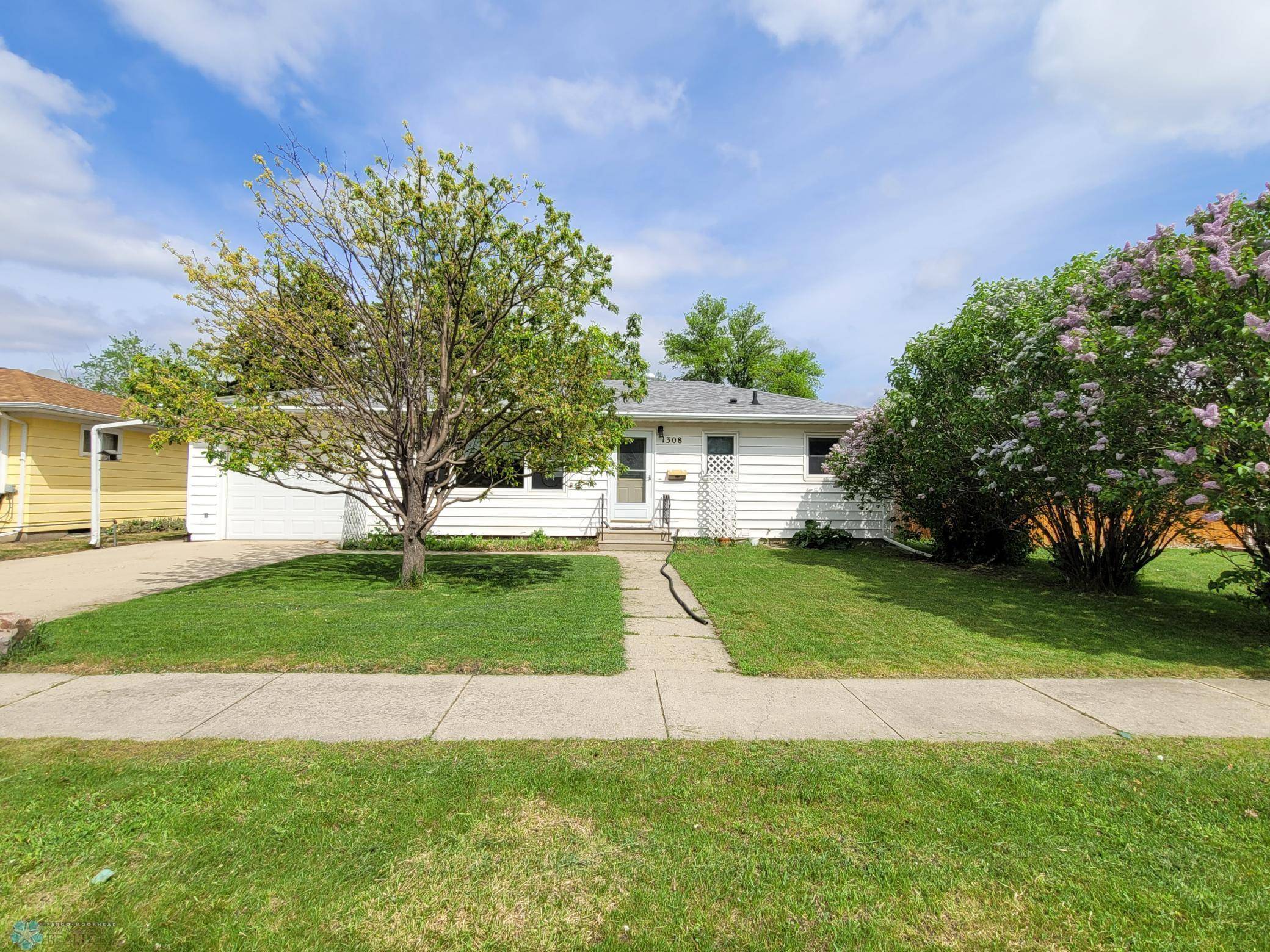 Moorhead, MN 56560,1308 9th ST N
