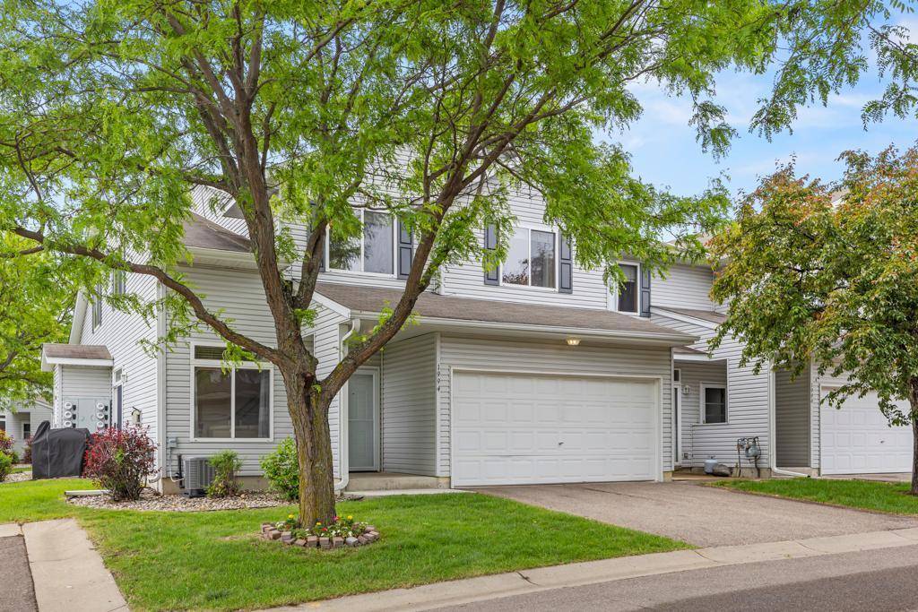 Shakopee, MN 55379,1994 Parkway AVE