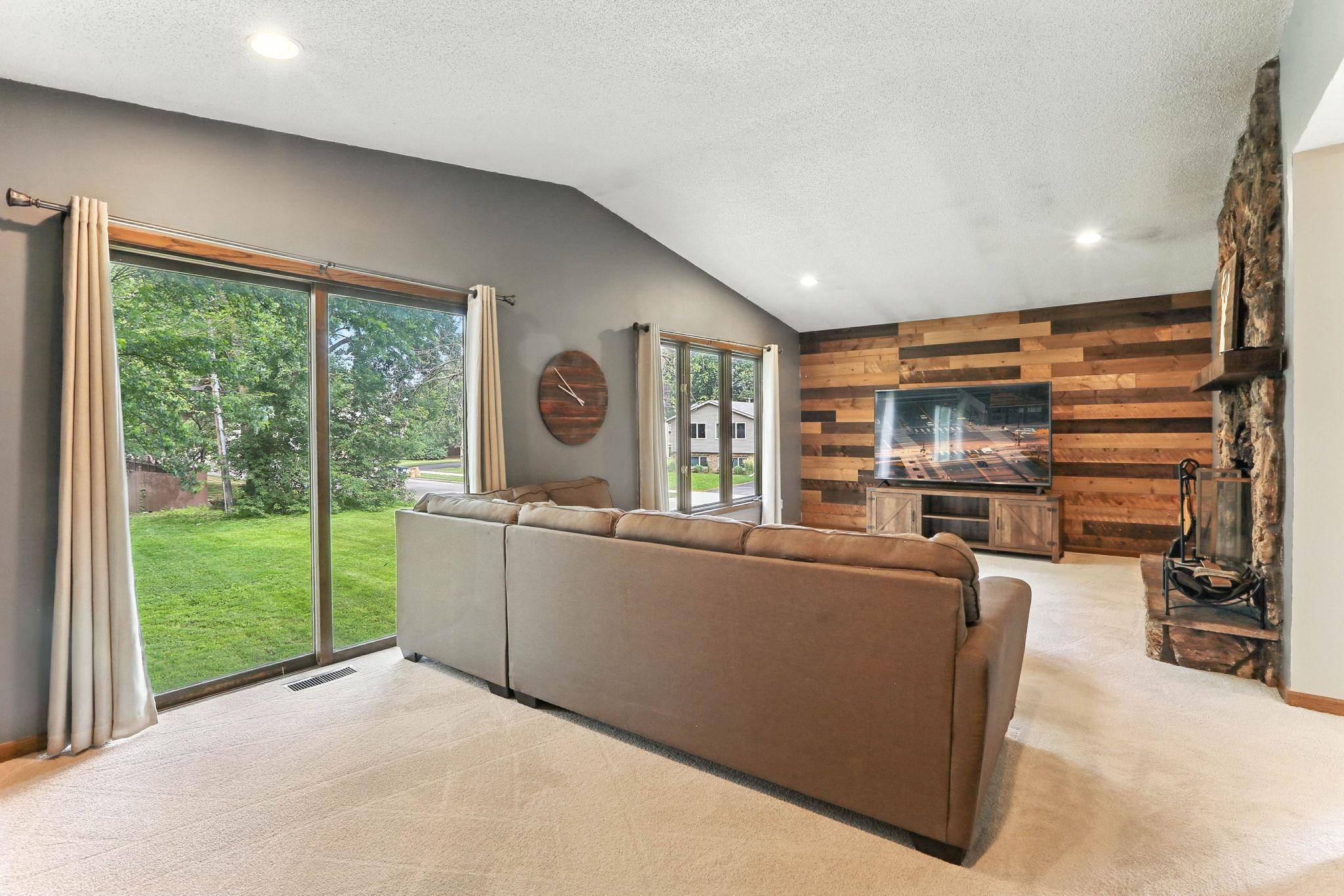 Lakeville, MN 55044,20815 Italy AVE