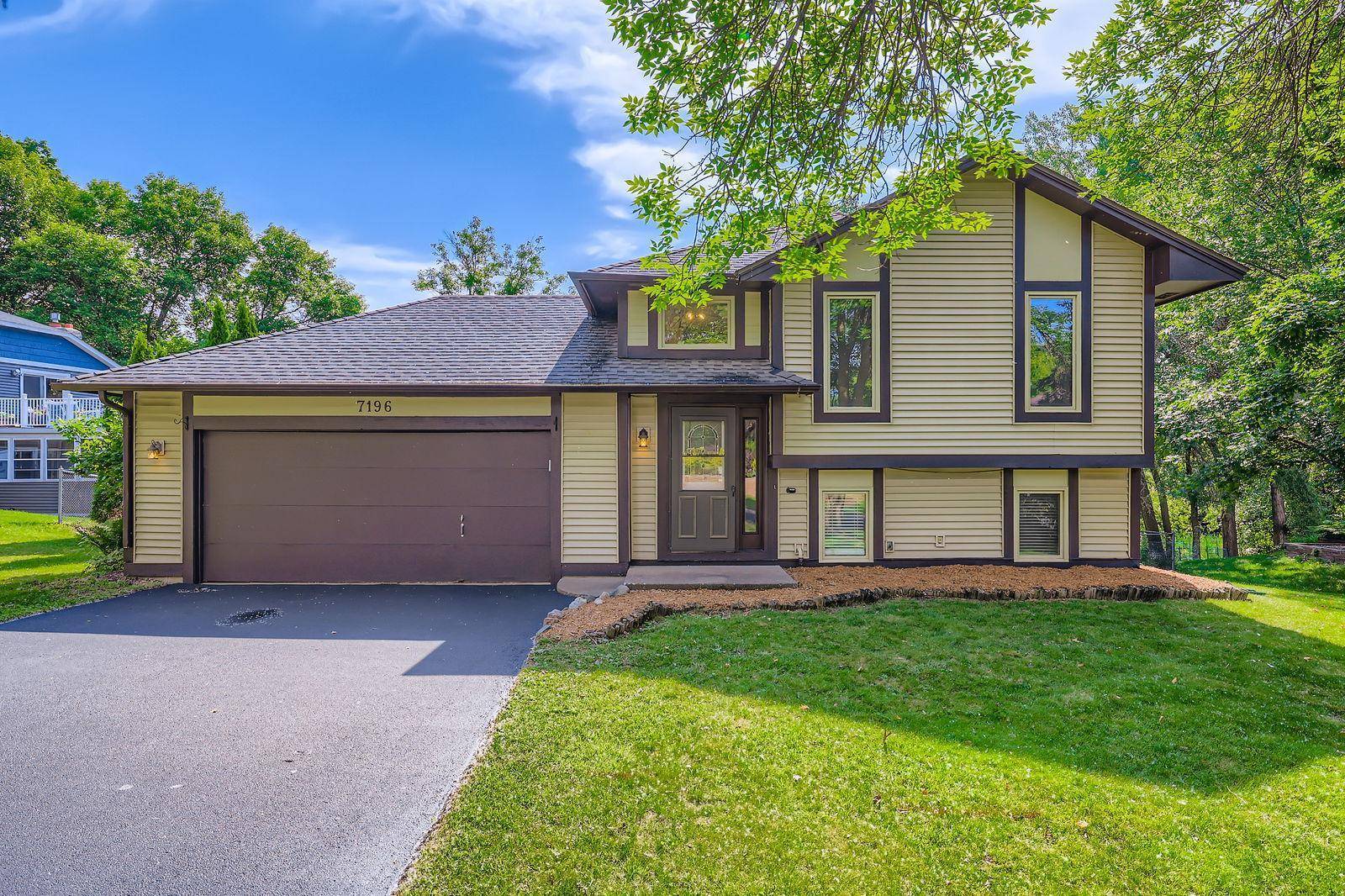 Maple Grove, MN 55311,7196 Sunnyslope DR