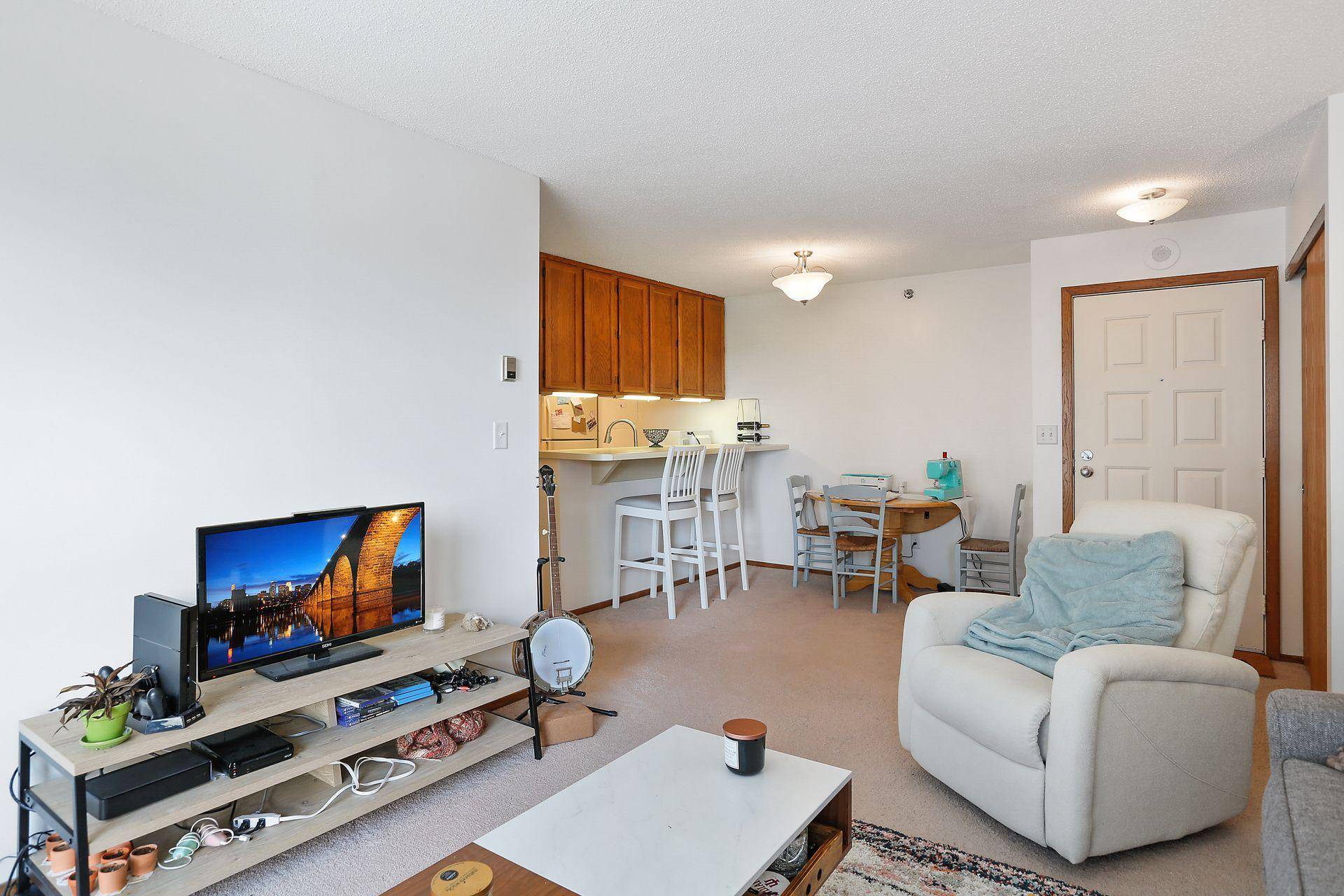 Minneapolis, MN 55415,433 S 7th ST #1816