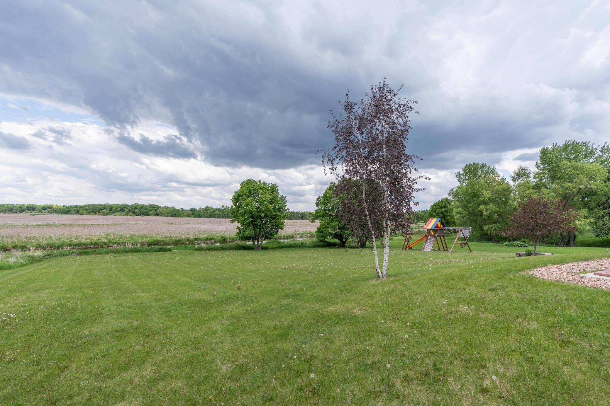 New London, MN 56273,673 W River DR