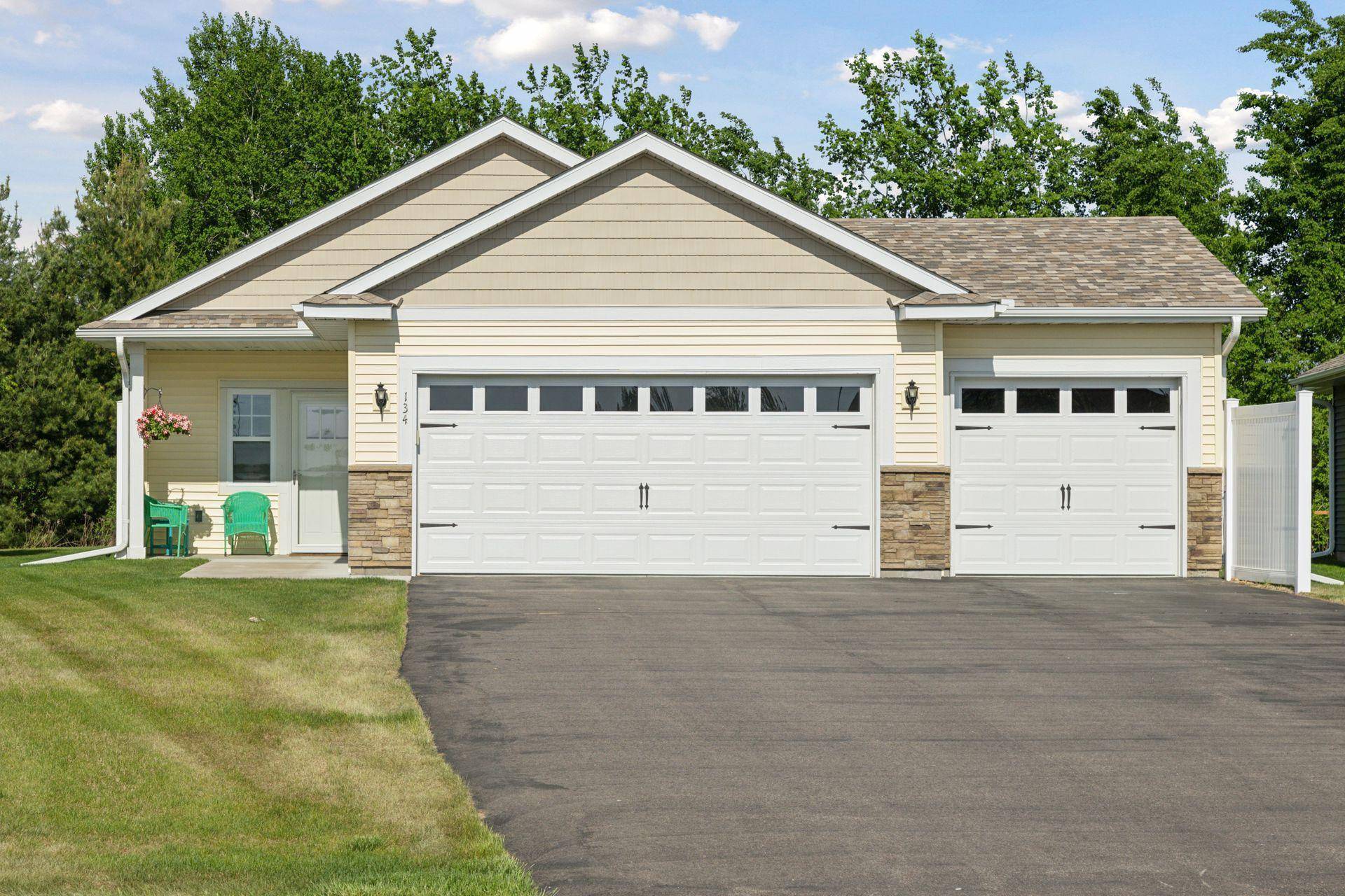 Isanti, MN 55040,134 9th AVE NE