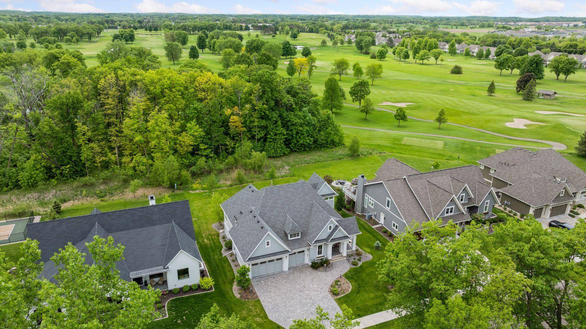 Medina, MN 55340,677 Shawnee Woods RD