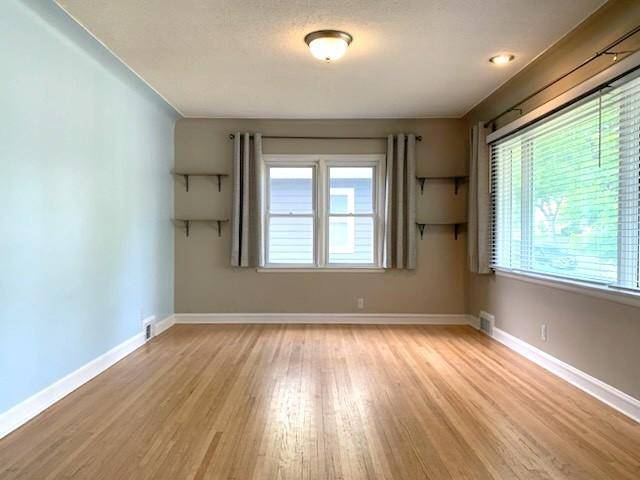 Saint Paul, MN 55117,1229 Danforth ST N