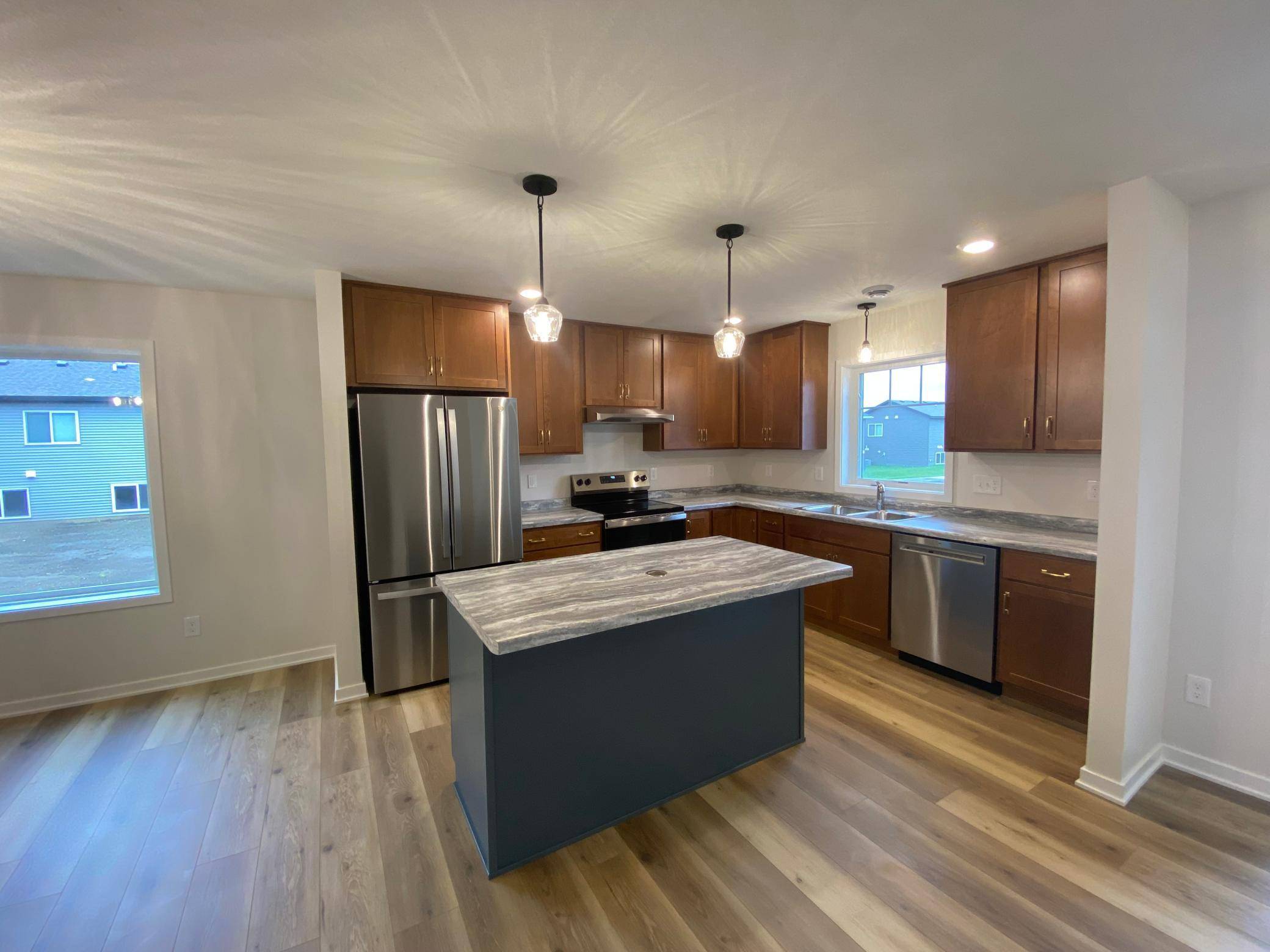 Rochester, MN 55904,1086 Falcon RD SE
