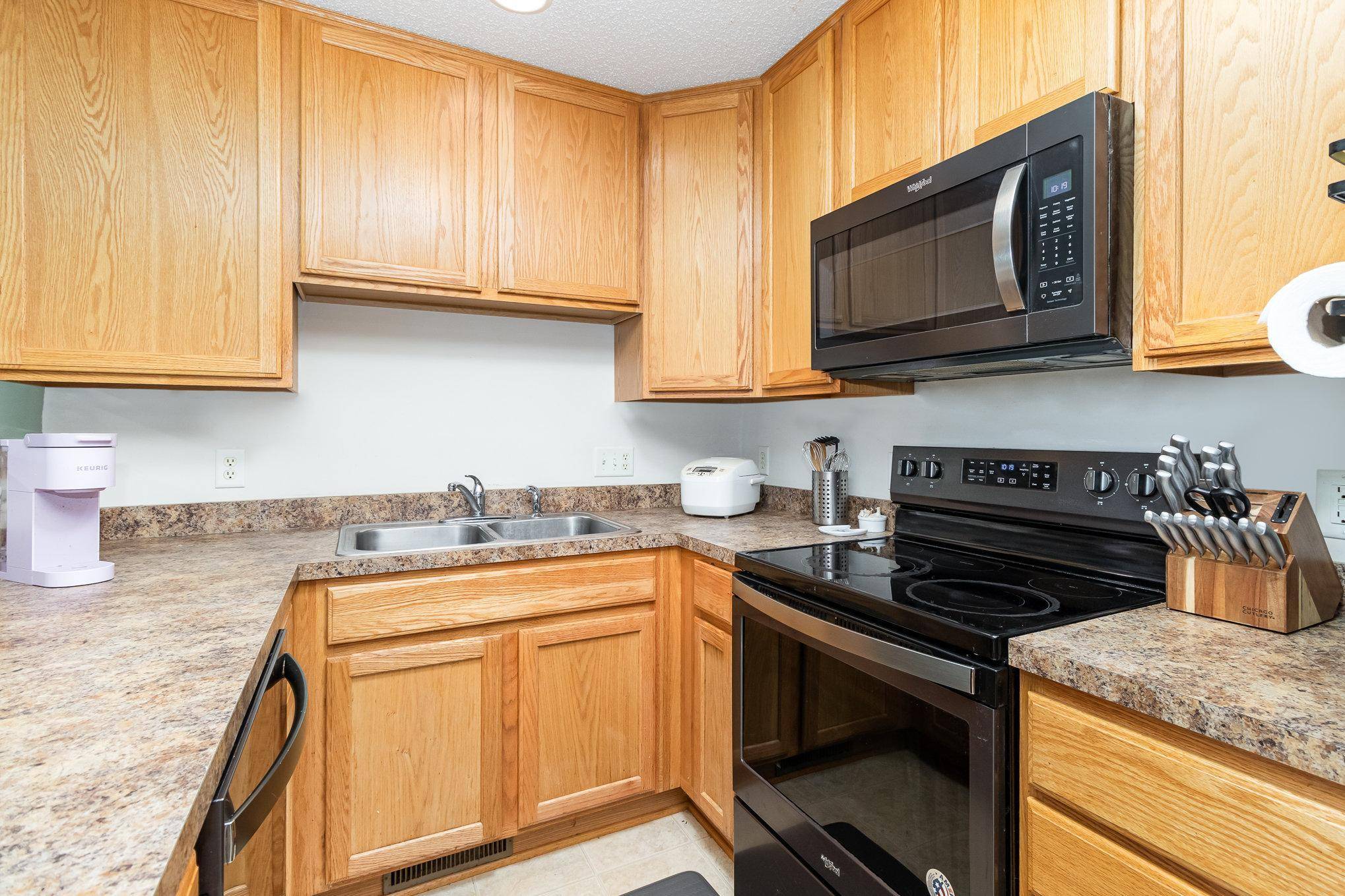 Plymouth, MN 55442,4845 Underwood LN N #G