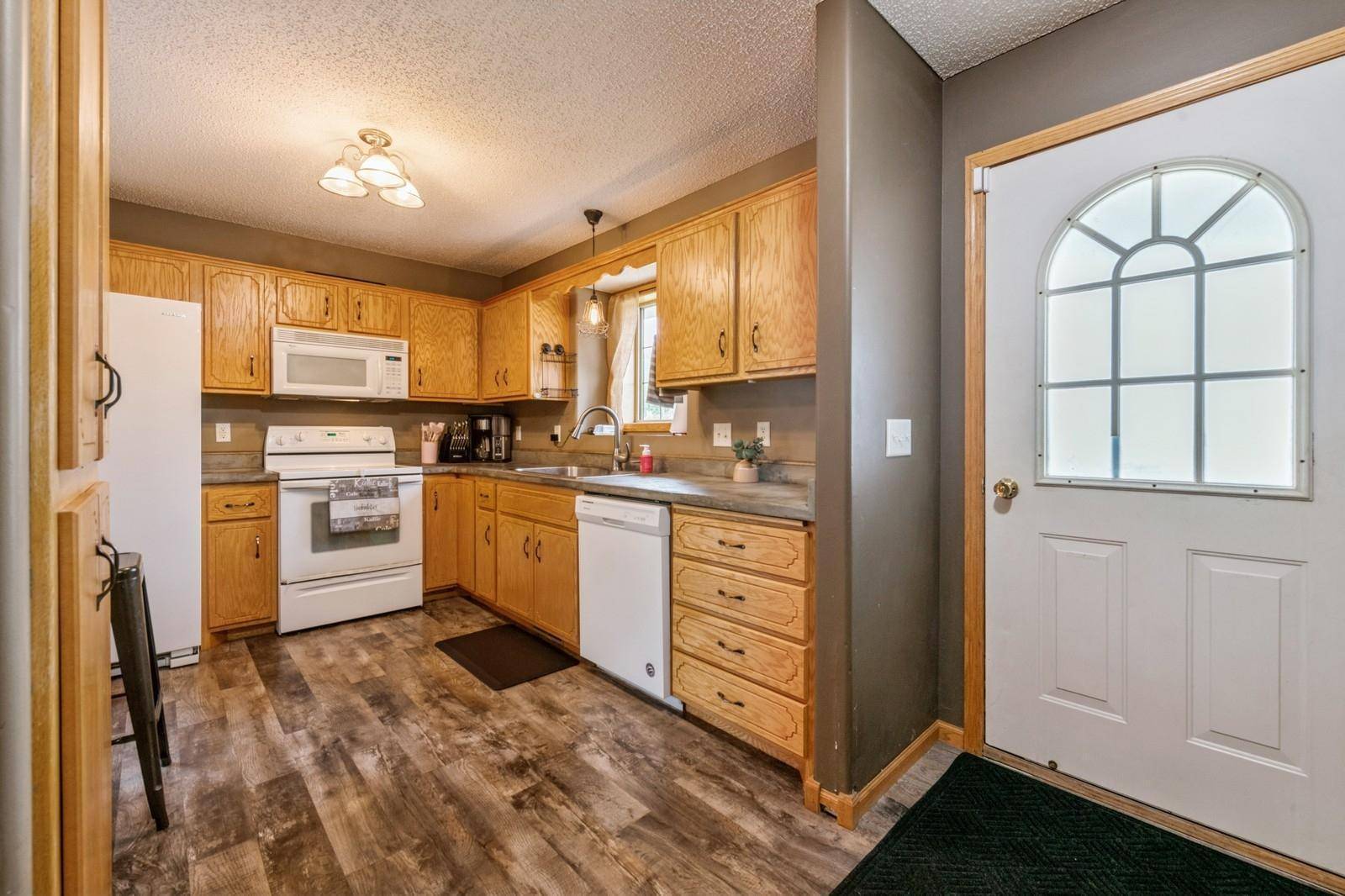Milaca, MN 56353,360 12th ST NE