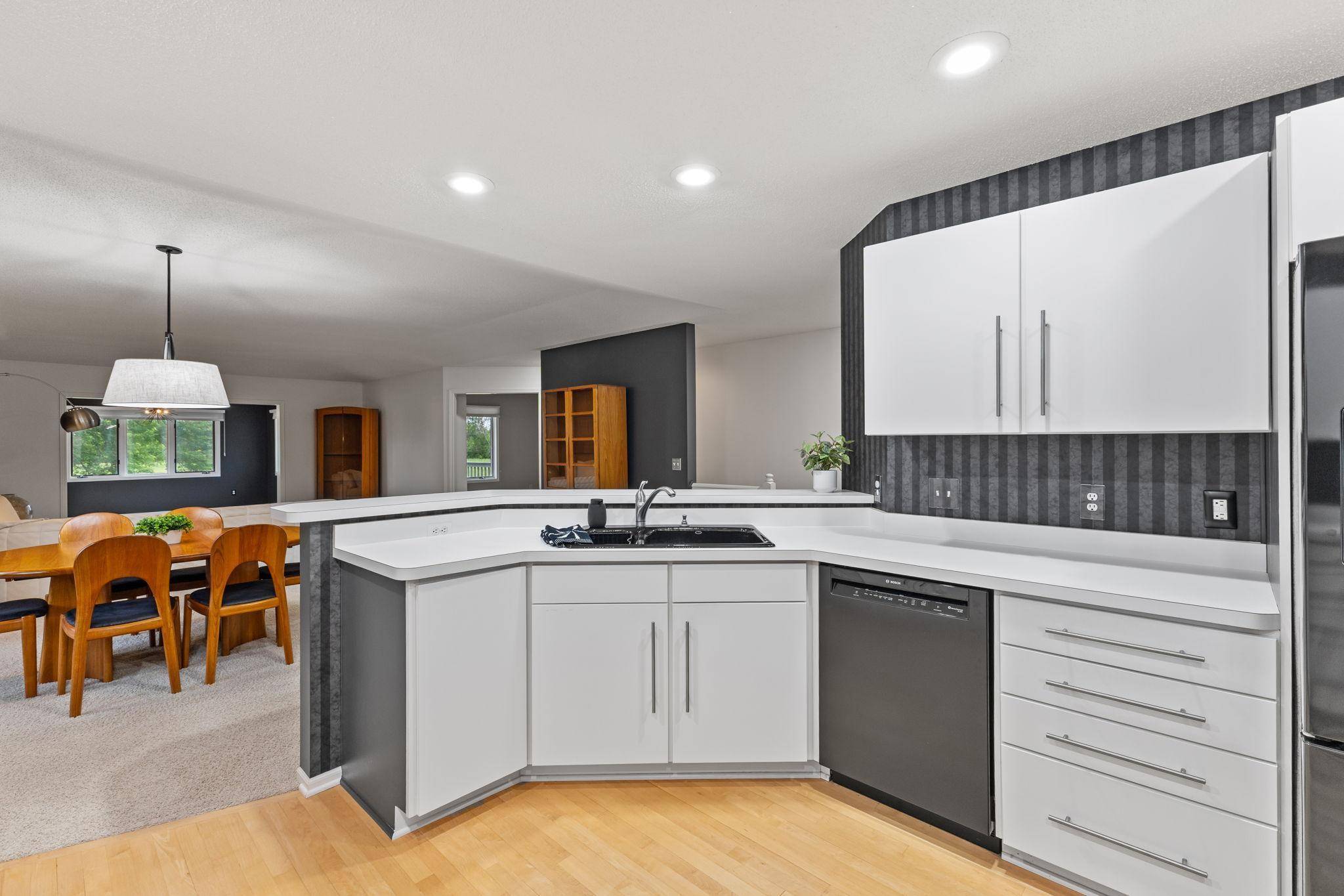 Ham Lake, MN 55304,949 138th LN NE