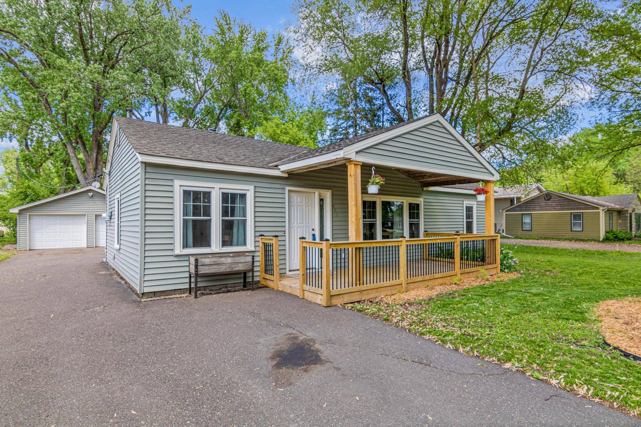 Vadnais Heights, MN 55127,689 Berwood AVE
