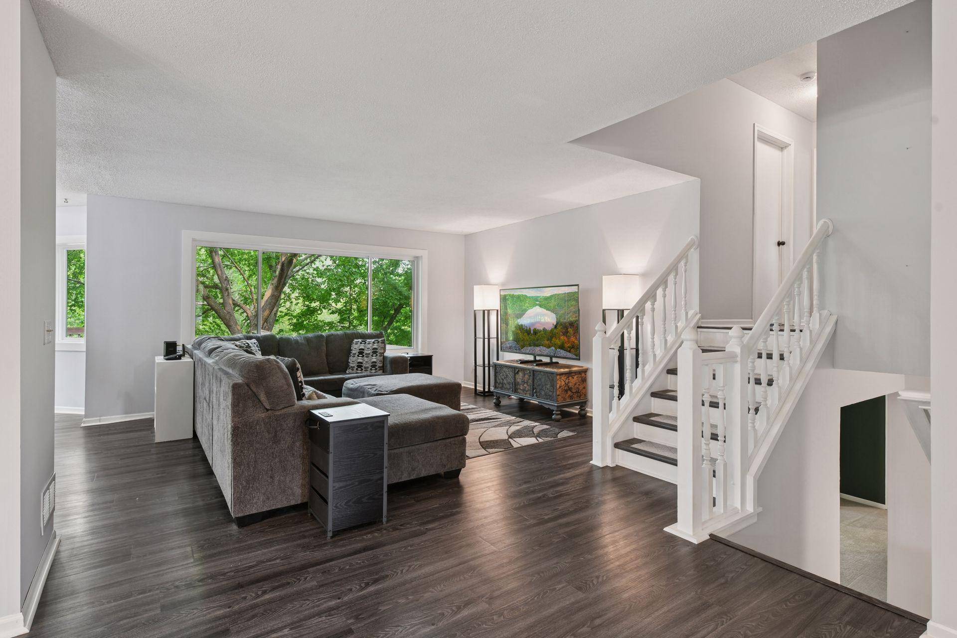 Eden Prairie, MN 55347,8550 Saratoga LN