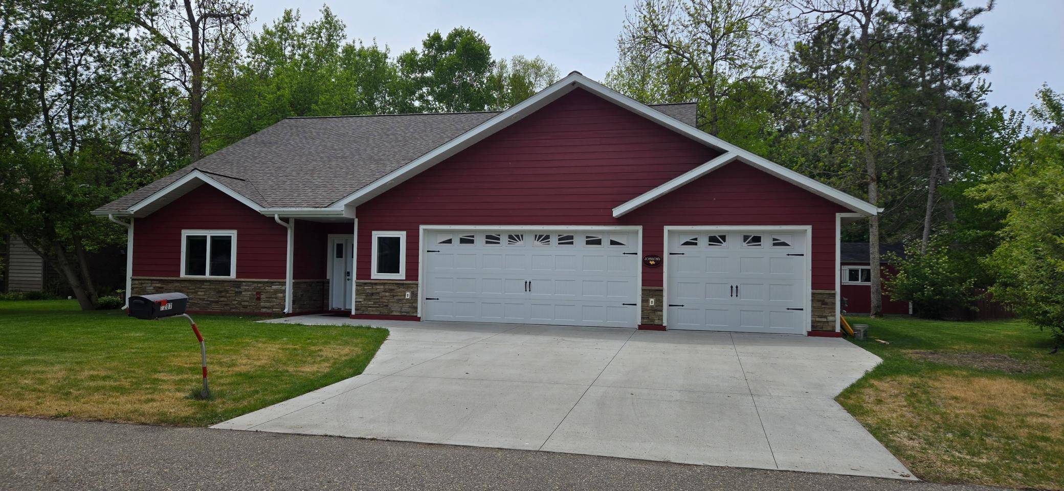 Bemidji, MN 56601,6207 Lagoon DR NE