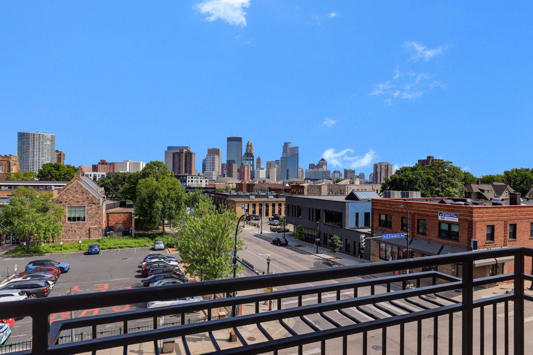 Minneapolis, MN 55404,9 W Franklin AVE #313