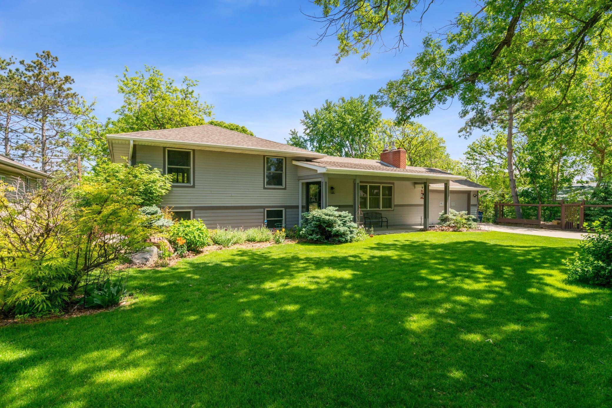 Bloomington, MN 55437,4716 Overlook DR