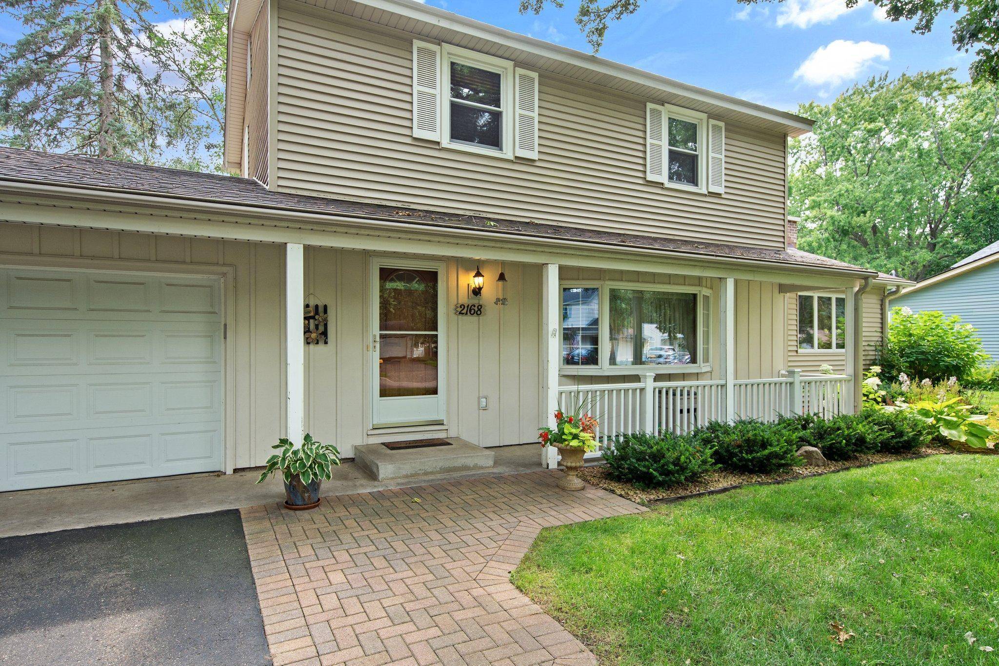 White Bear Lake, MN 55110,2168 Southwood DR