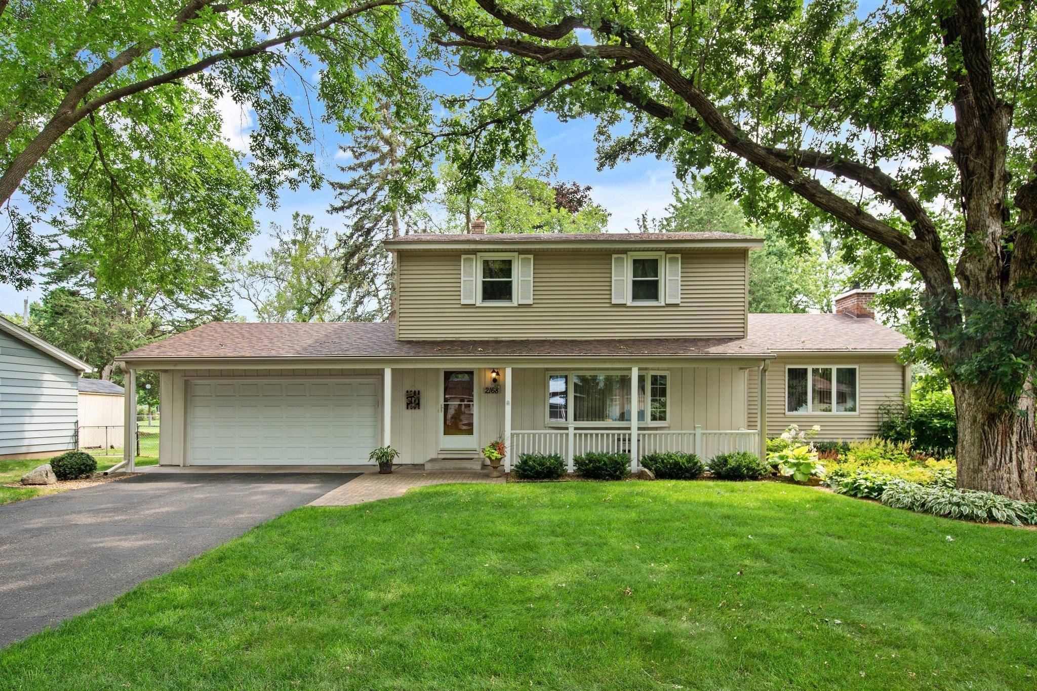 White Bear Lake, MN 55110,2168 Southwood DR